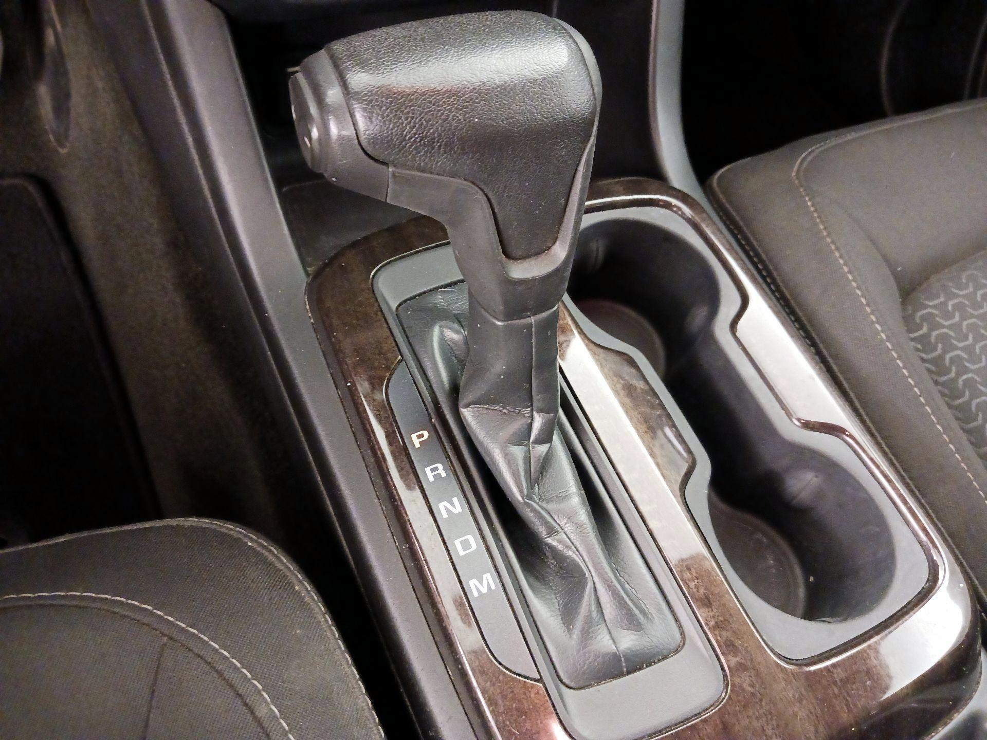 Thumbnail: 2015 GMC Canyon - 18