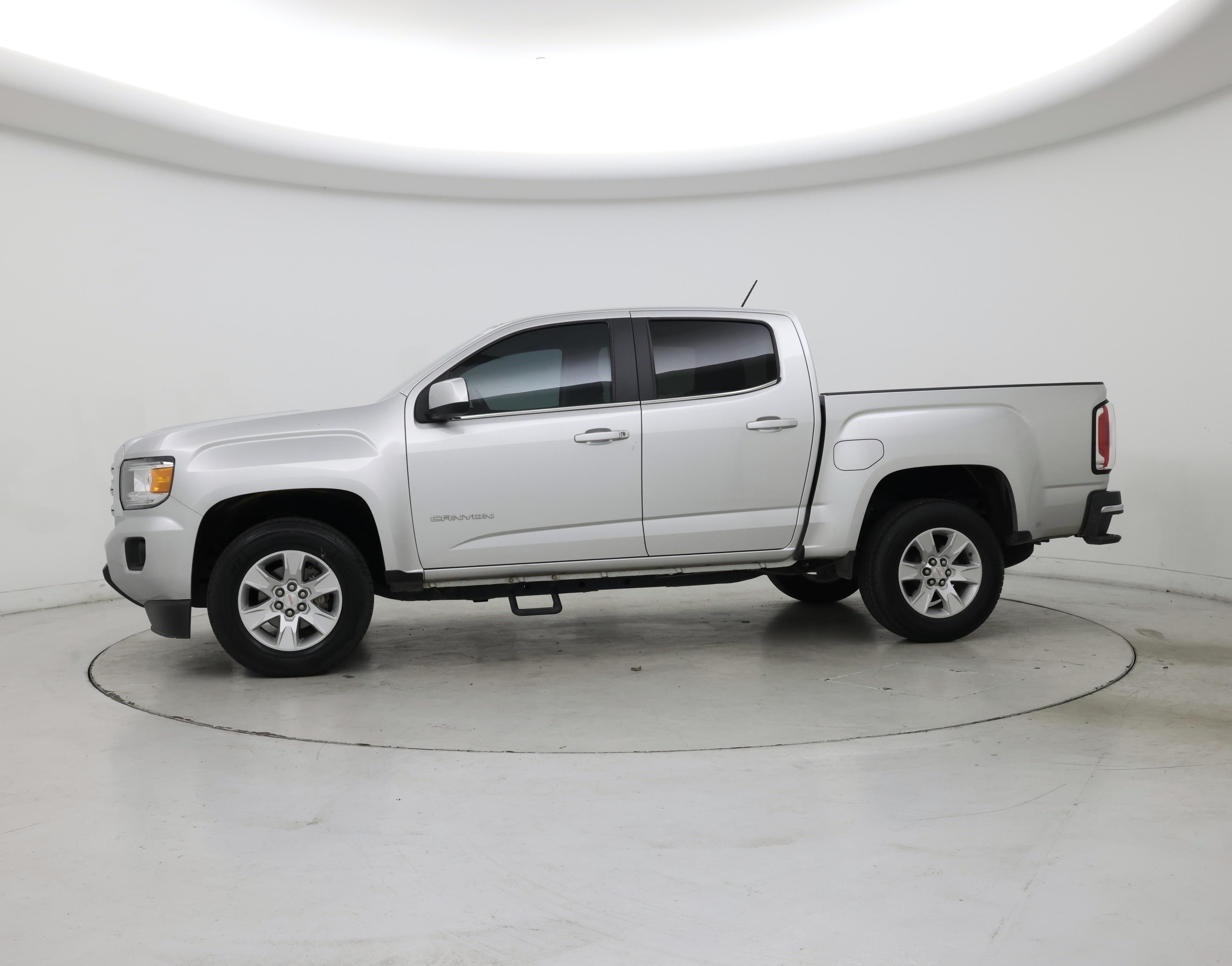Thumbnail: 2015 GMC Canyon - 3