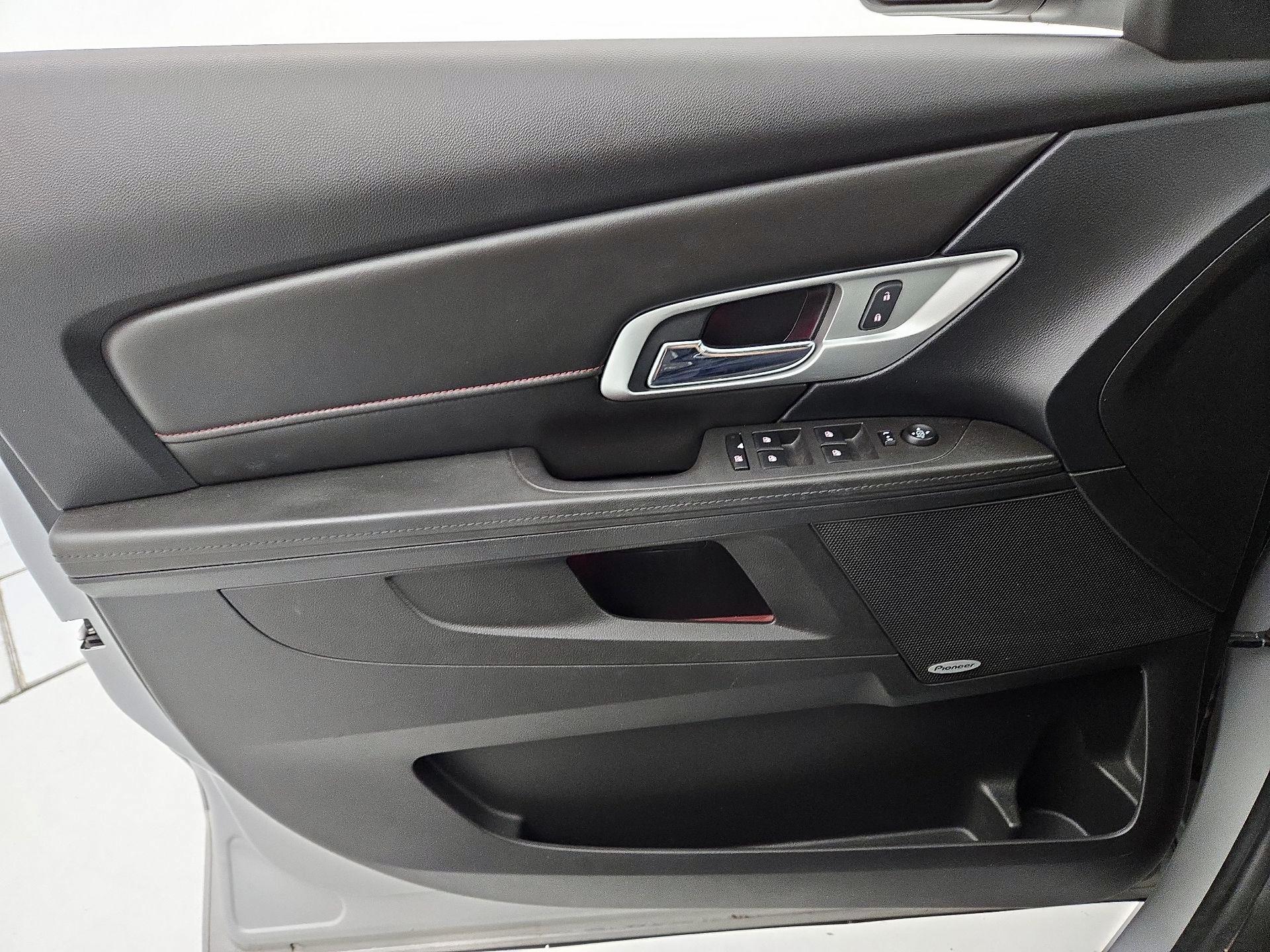 Thumbnail: 2017 GMC Terrain - 12