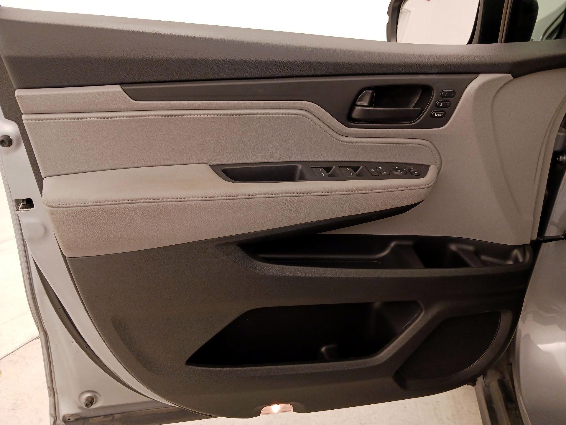 Thumbnail: 2022 Honda Odyssey - 12