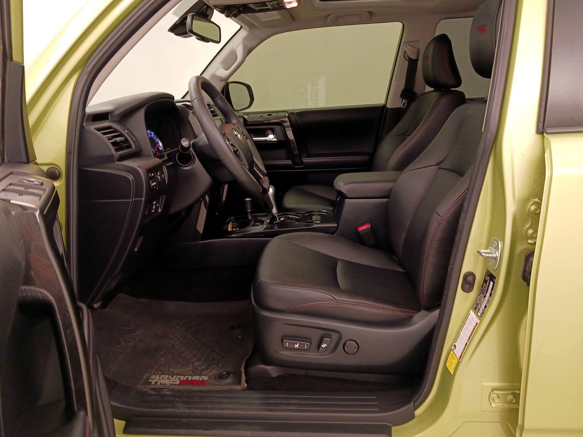 Thumbnail: 2022 Toyota 4Runner - 11