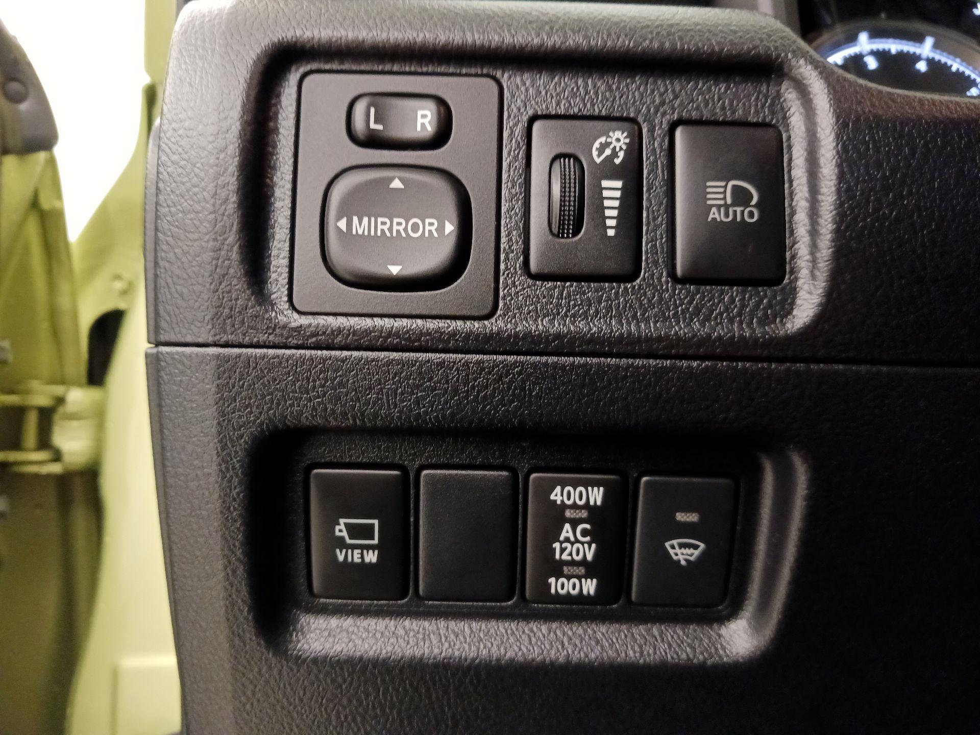 Thumbnail: 2022 Toyota 4Runner - 13