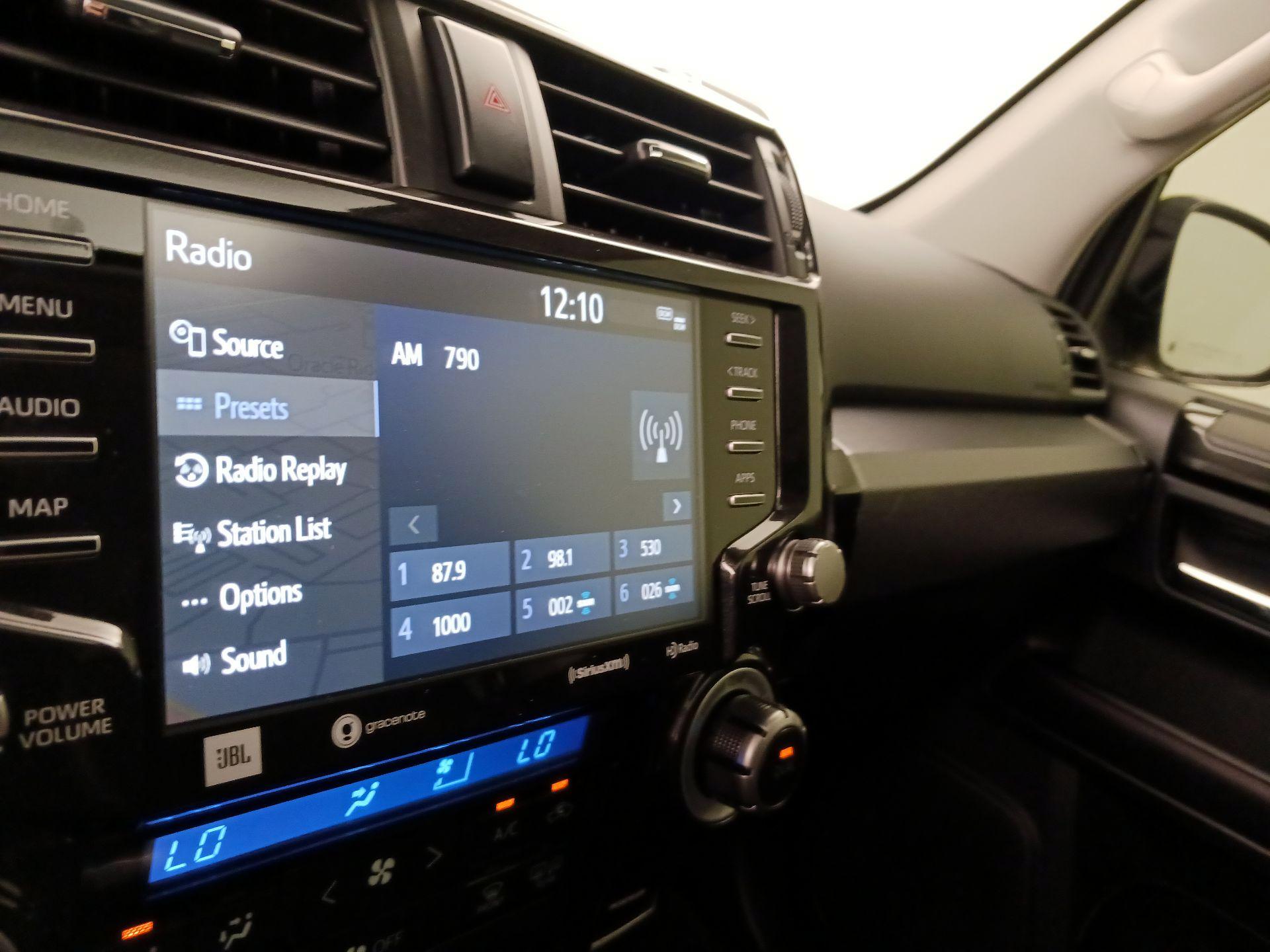 Thumbnail: 2022 Toyota 4Runner - 16