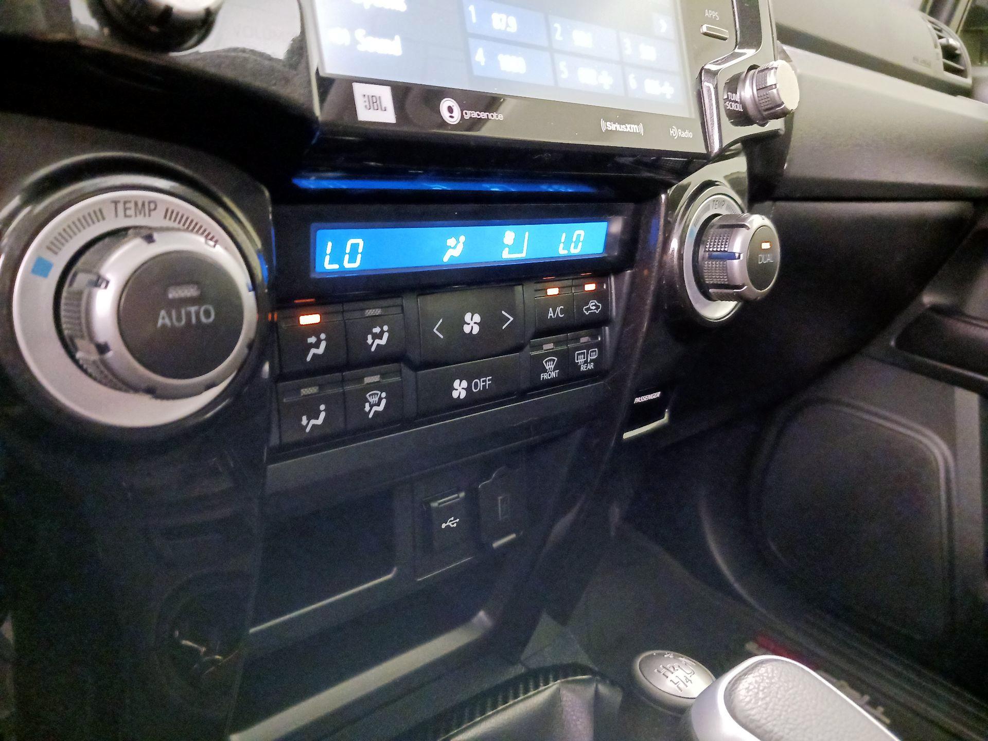 Thumbnail: 2022 Toyota 4Runner - 17