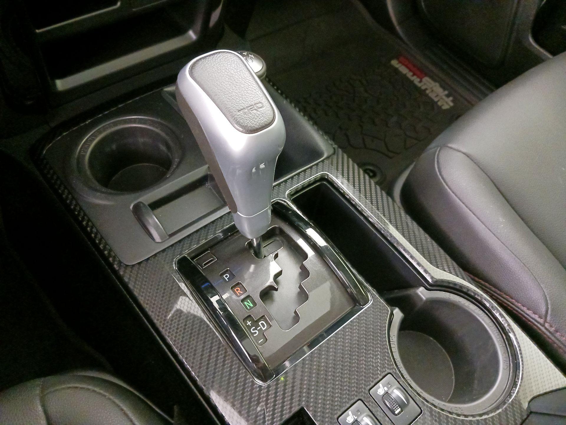 Thumbnail: 2022 Toyota 4Runner - 18