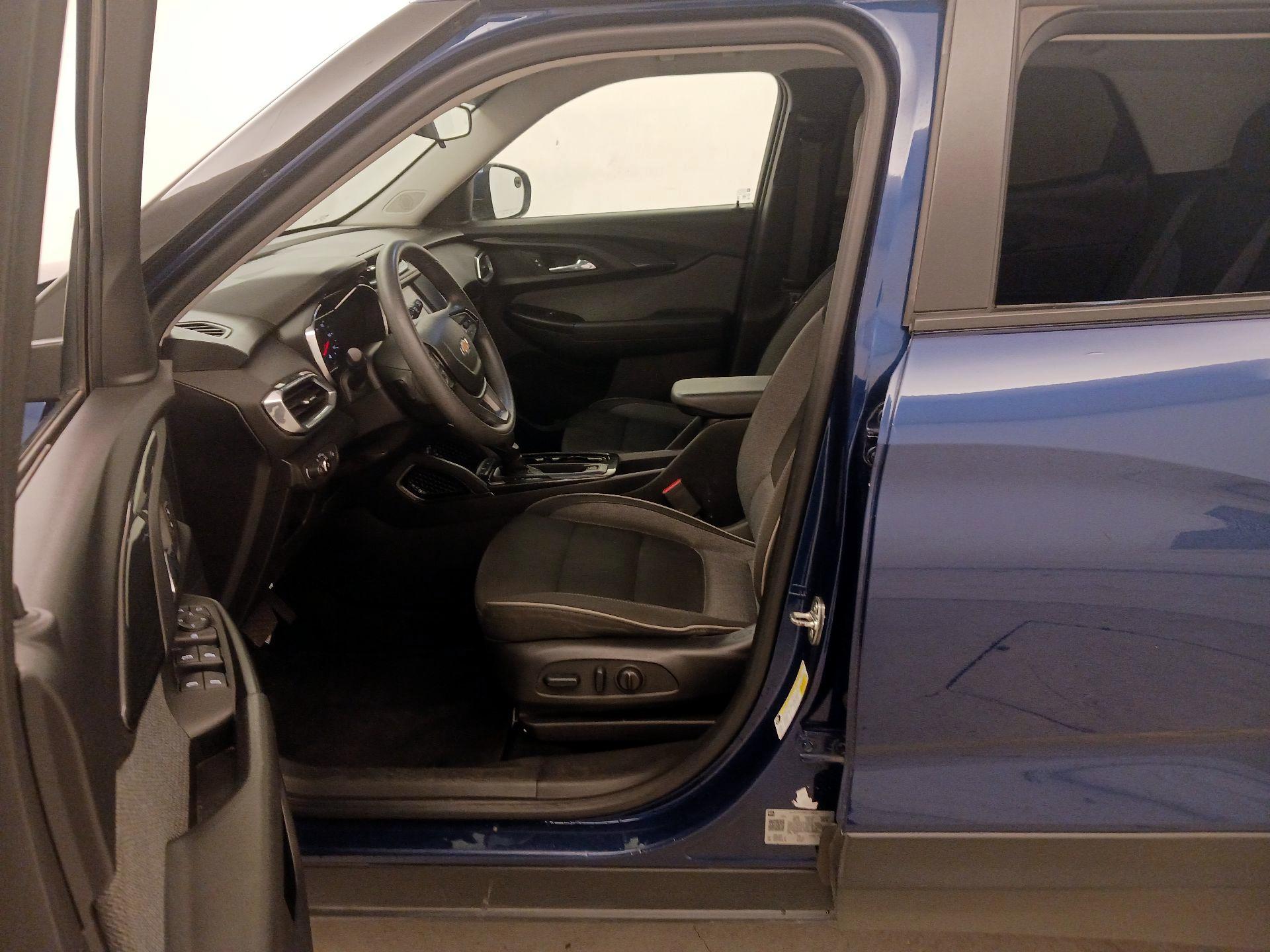 Thumbnail: 2023 Chevrolet TrailBlazer - 11