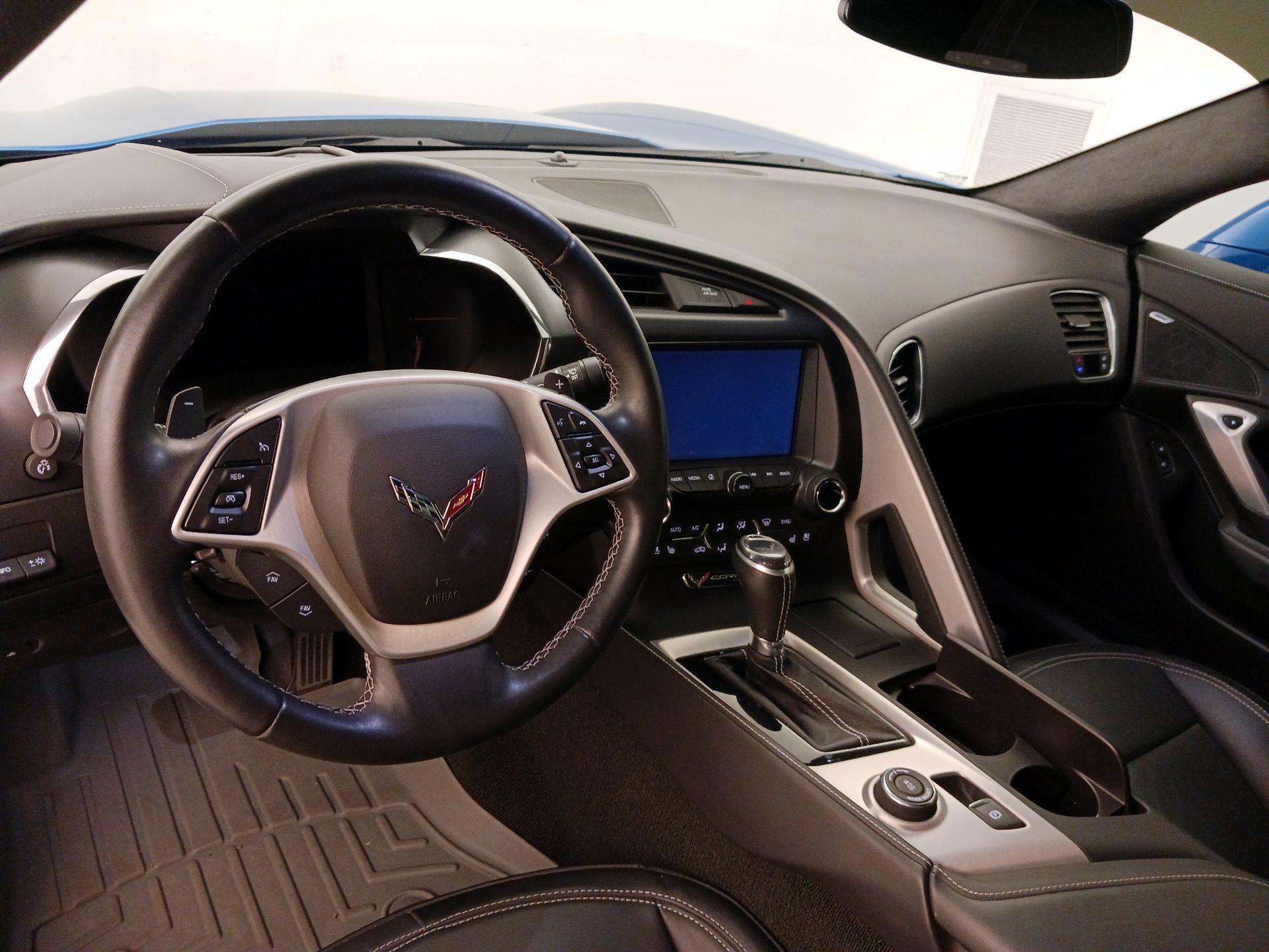 Thumbnail: 2015 Chevrolet Corvette - 9