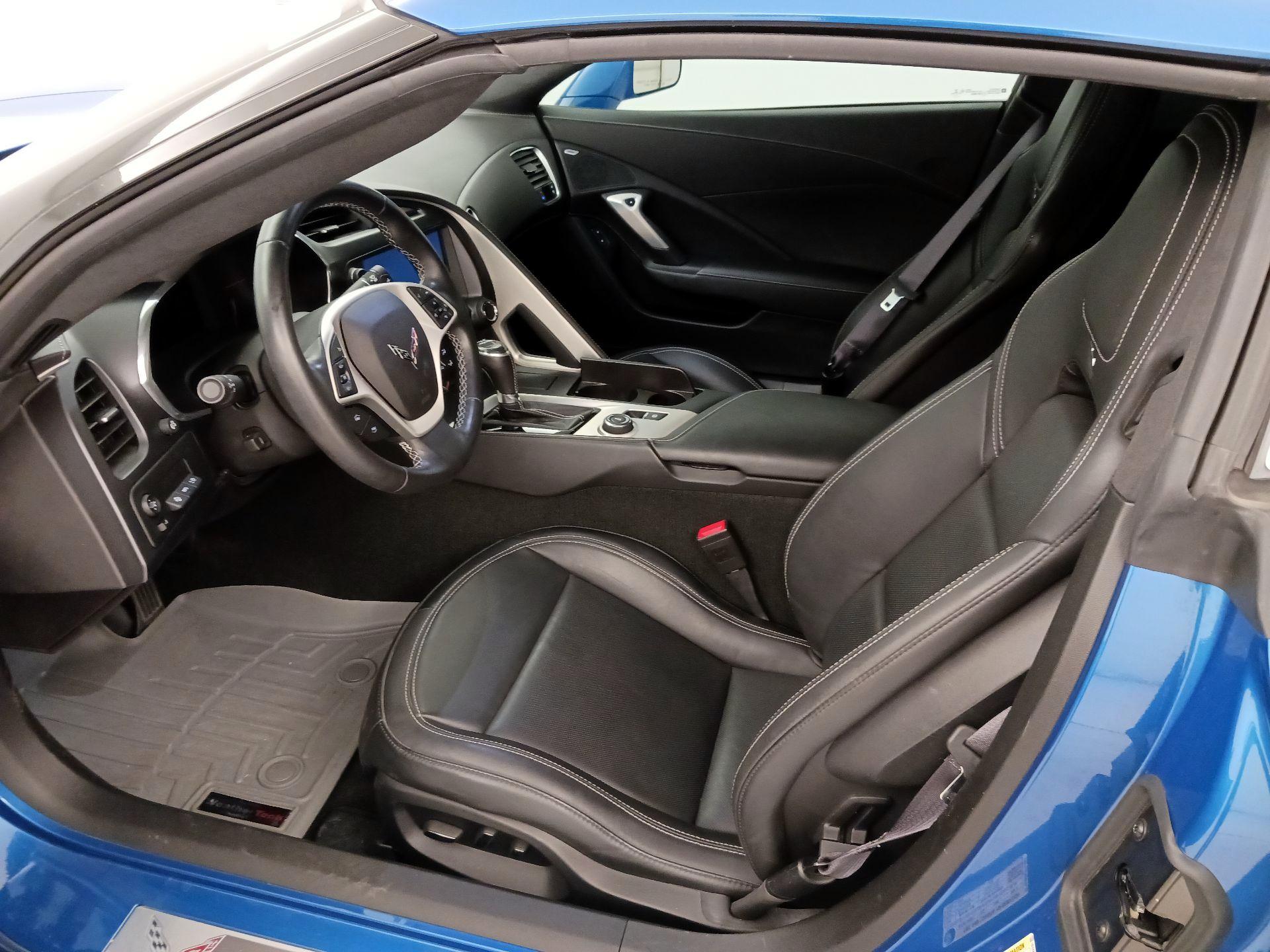 Thumbnail: 2015 Chevrolet Corvette - 11