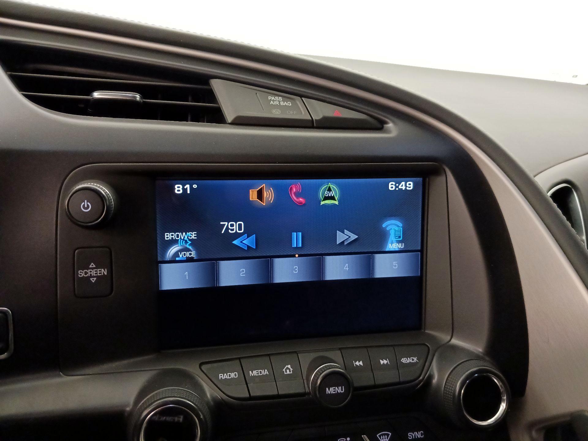 Thumbnail: 2015 Chevrolet Corvette - 16