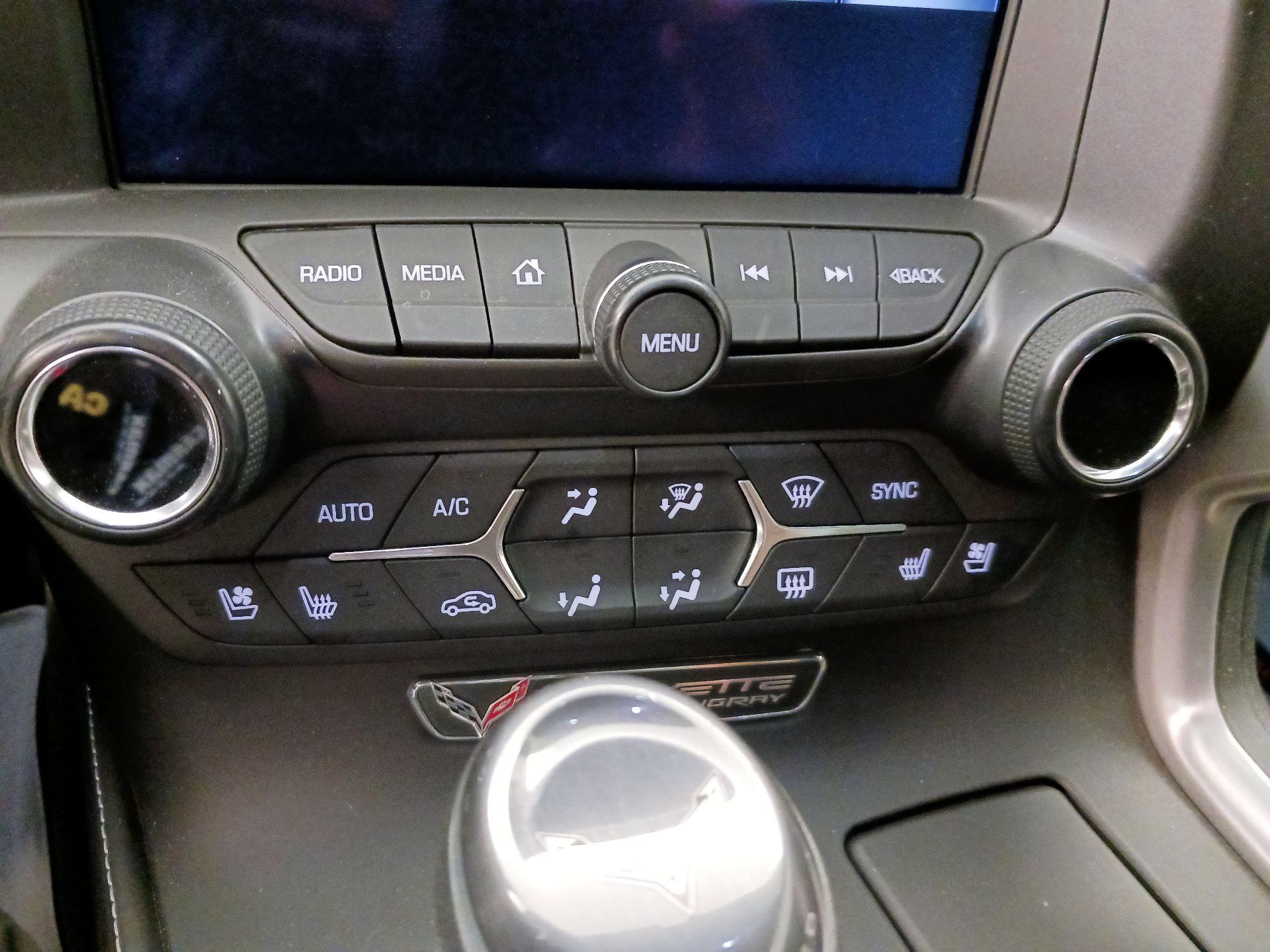 Thumbnail: 2015 Chevrolet Corvette - 17