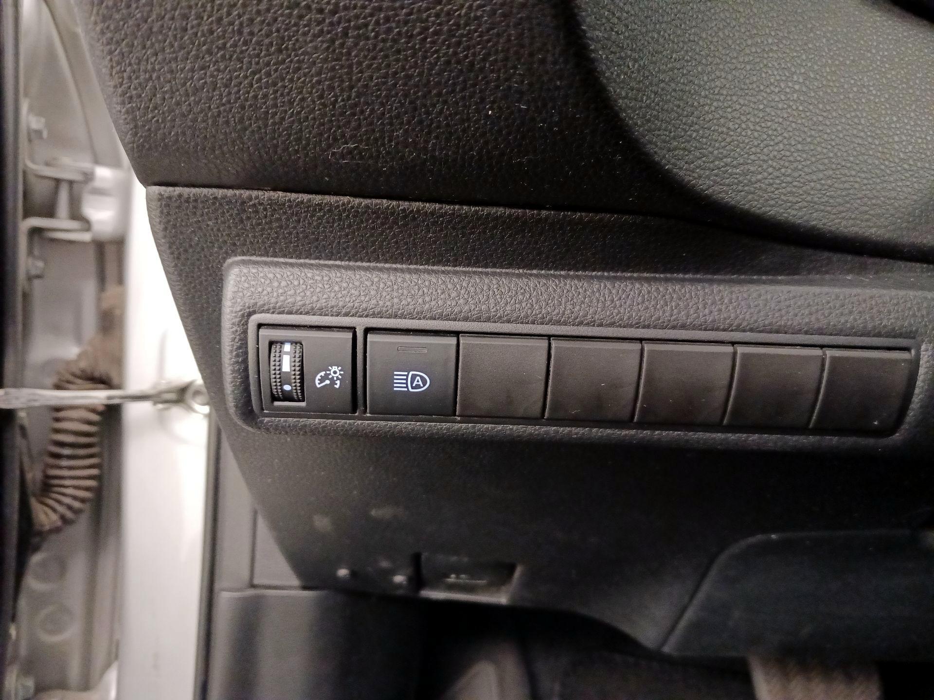 Thumbnail: 2020 Toyota Corolla - 13