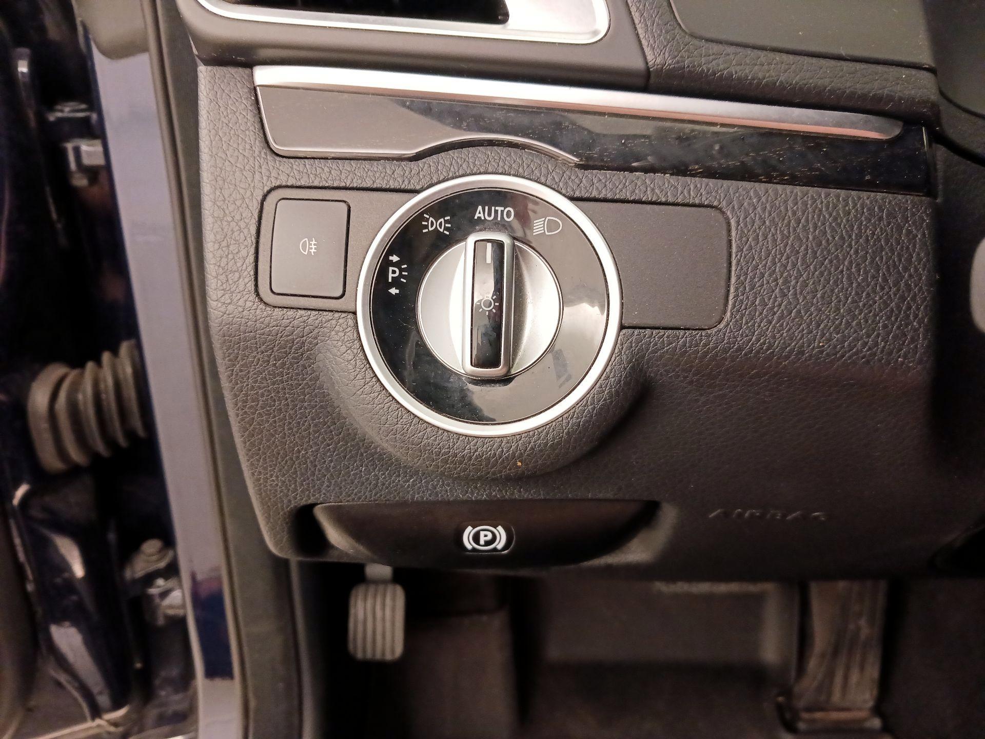 Thumbnail: 2016 Mercedes-Benz E-Class - 13