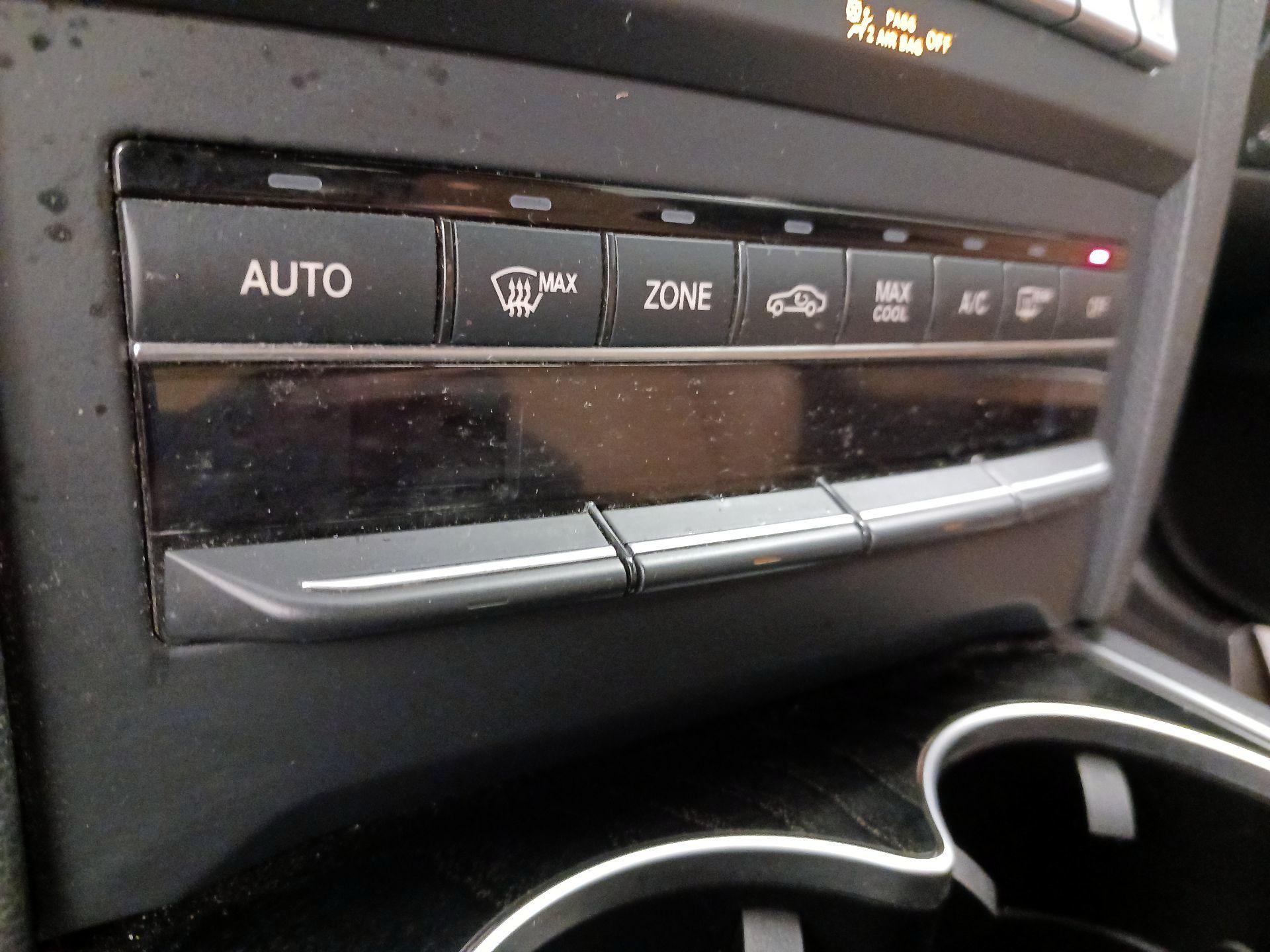 Thumbnail: 2016 Mercedes-Benz E-Class - 16