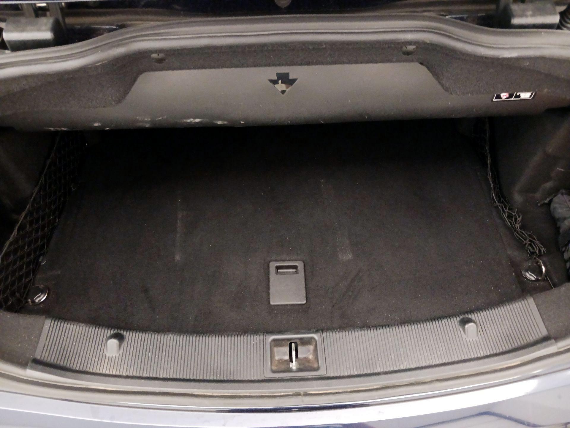 Thumbnail: 2016 Mercedes-Benz E-Class - 20