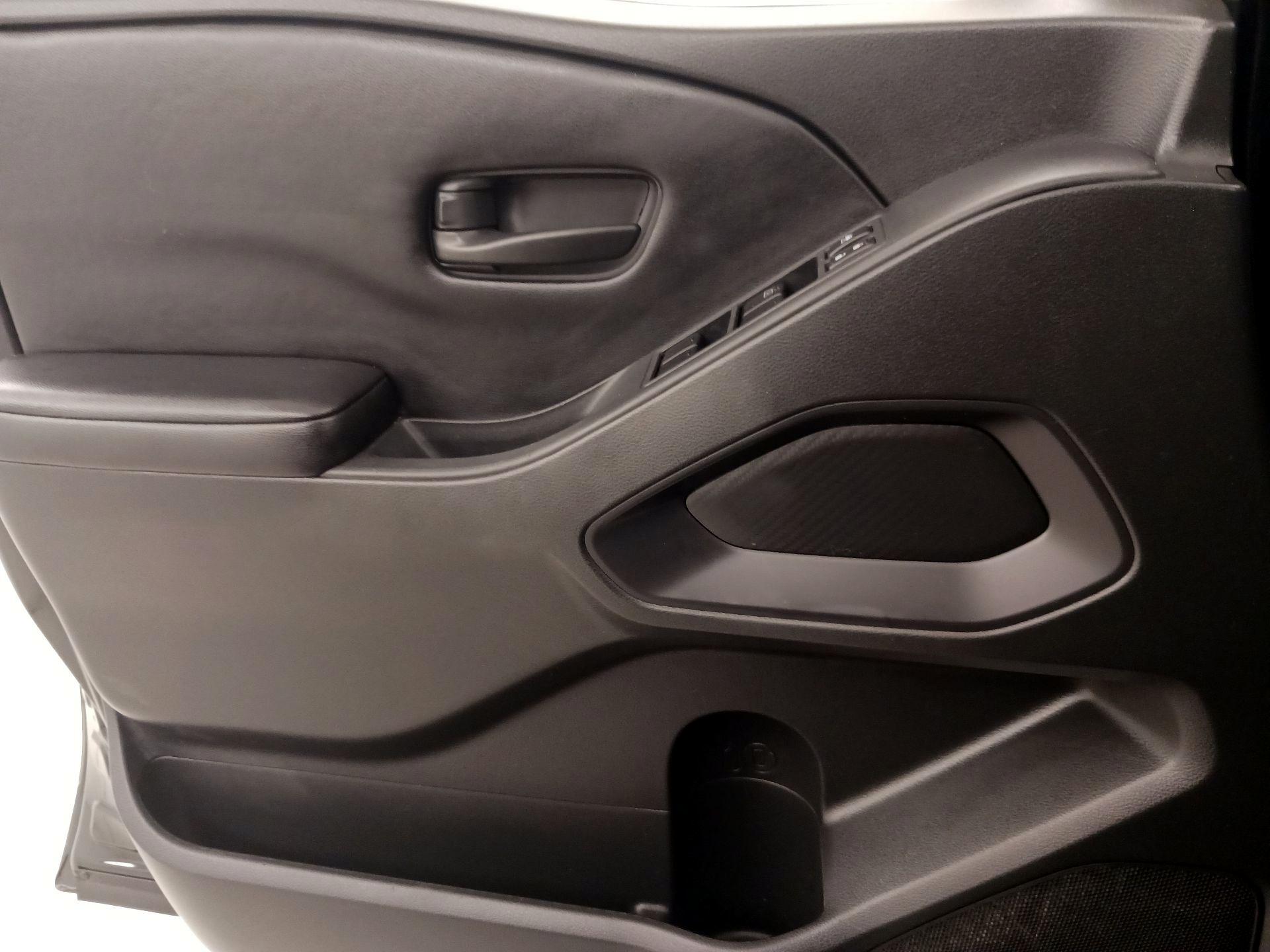 Thumbnail: 2025 Nissan Frontier - 12