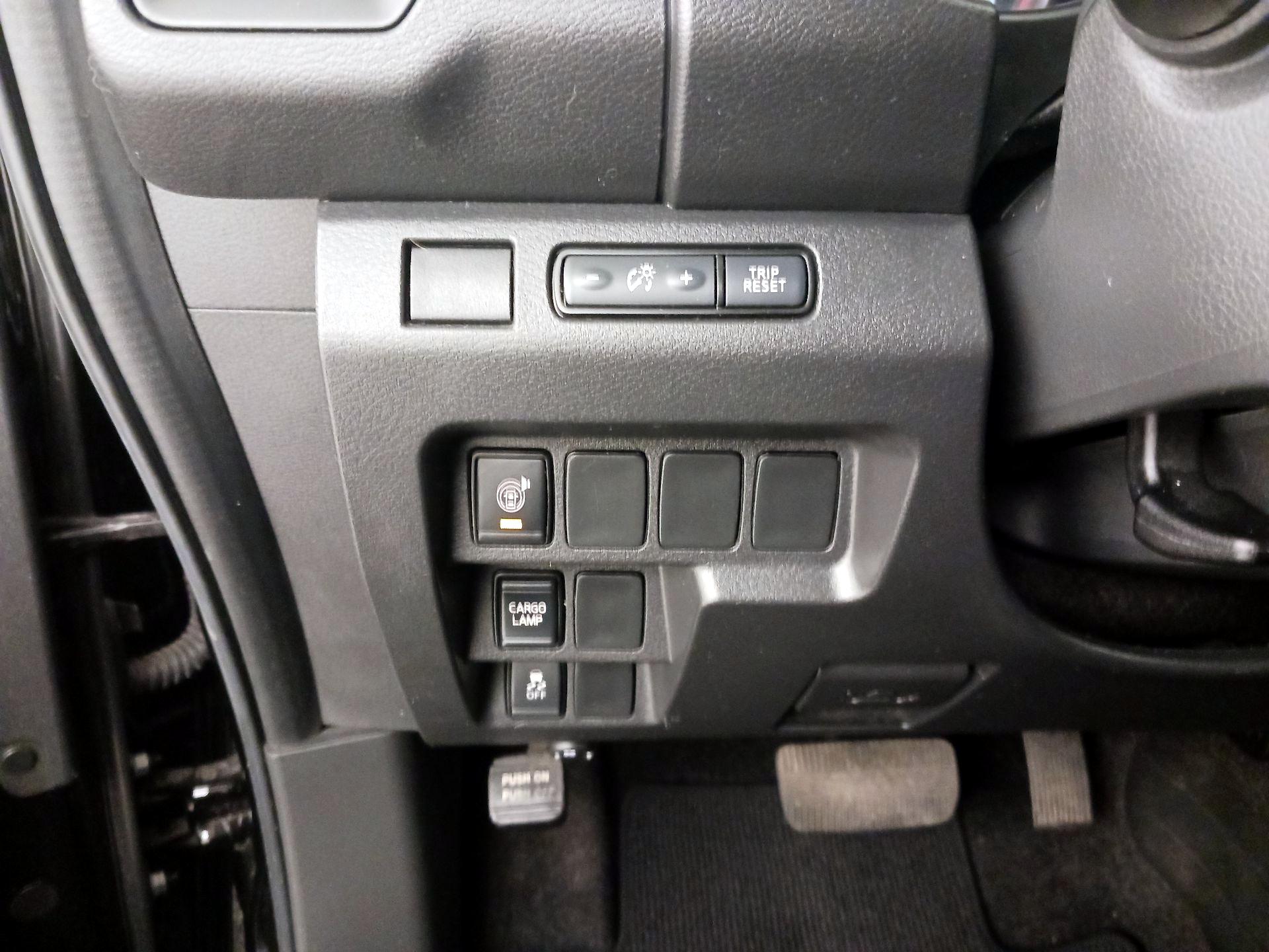 Thumbnail: 2025 Nissan Frontier - 13