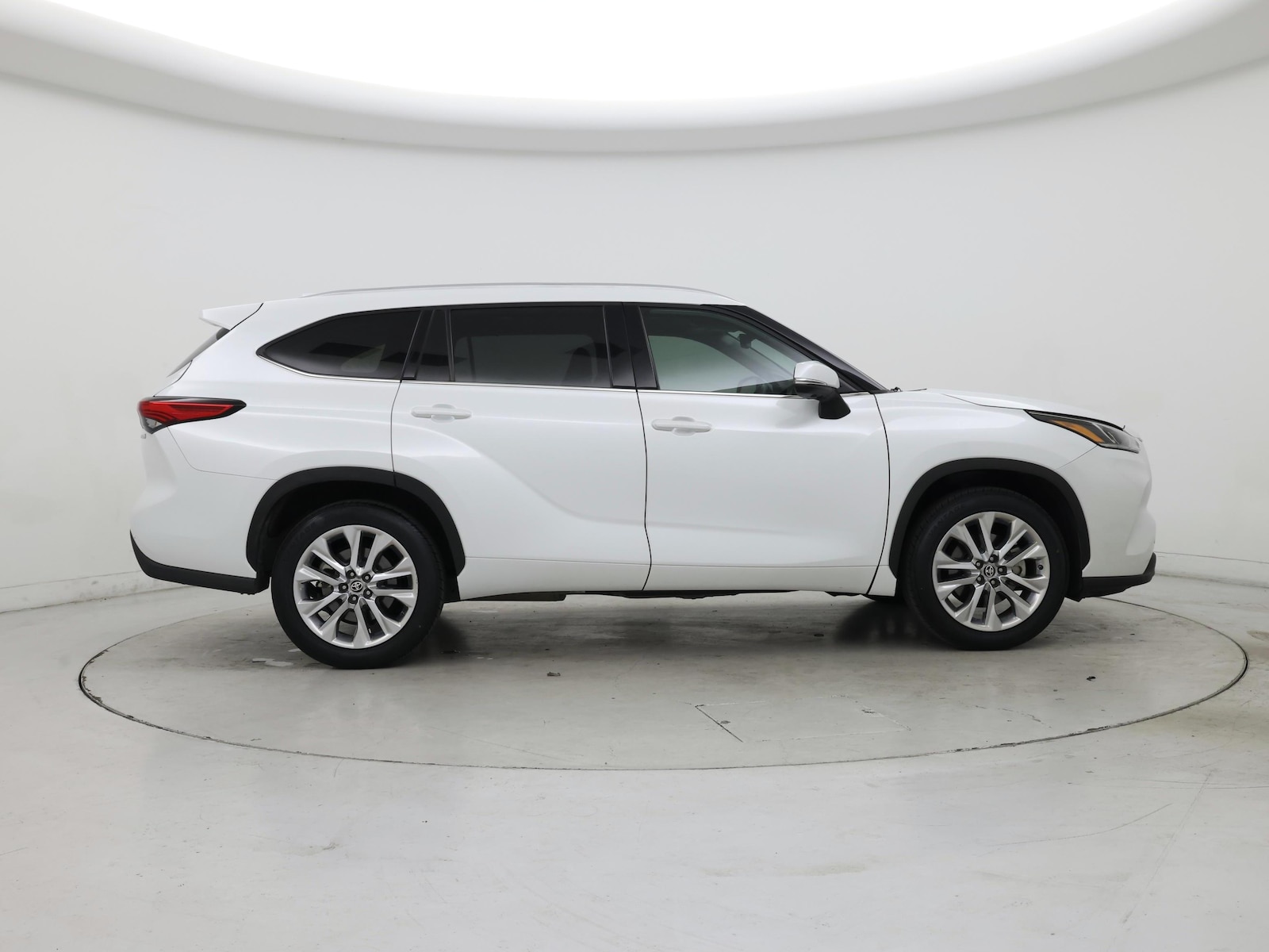 2023 Toyota Highlander Limited - Photo 8