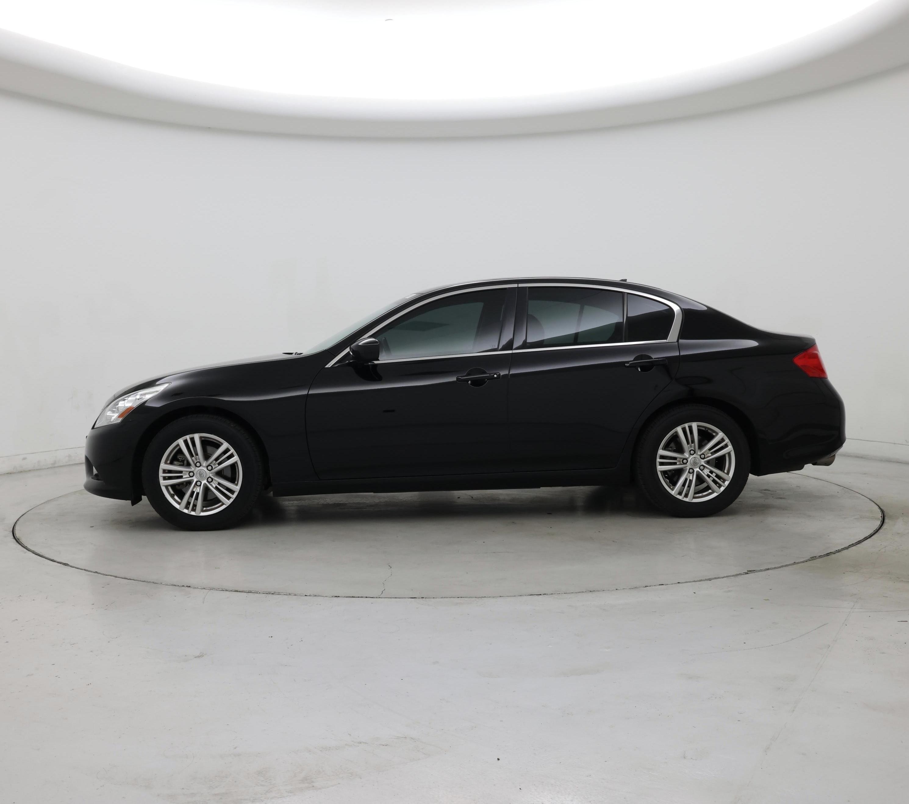 Thumbnail: 2015 INFINITI  - 3