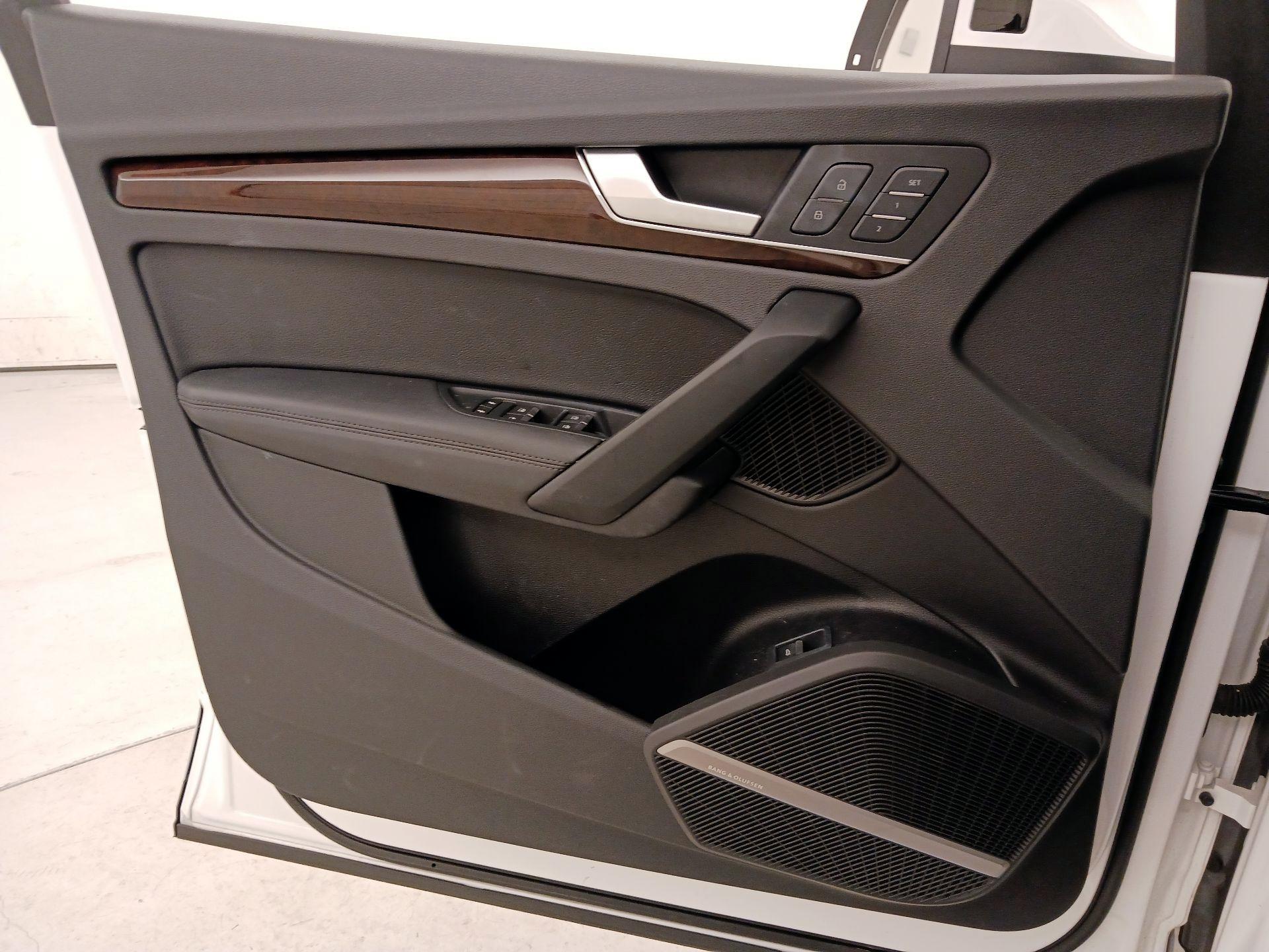 Thumbnail: 2019 Audi Q5 - 12