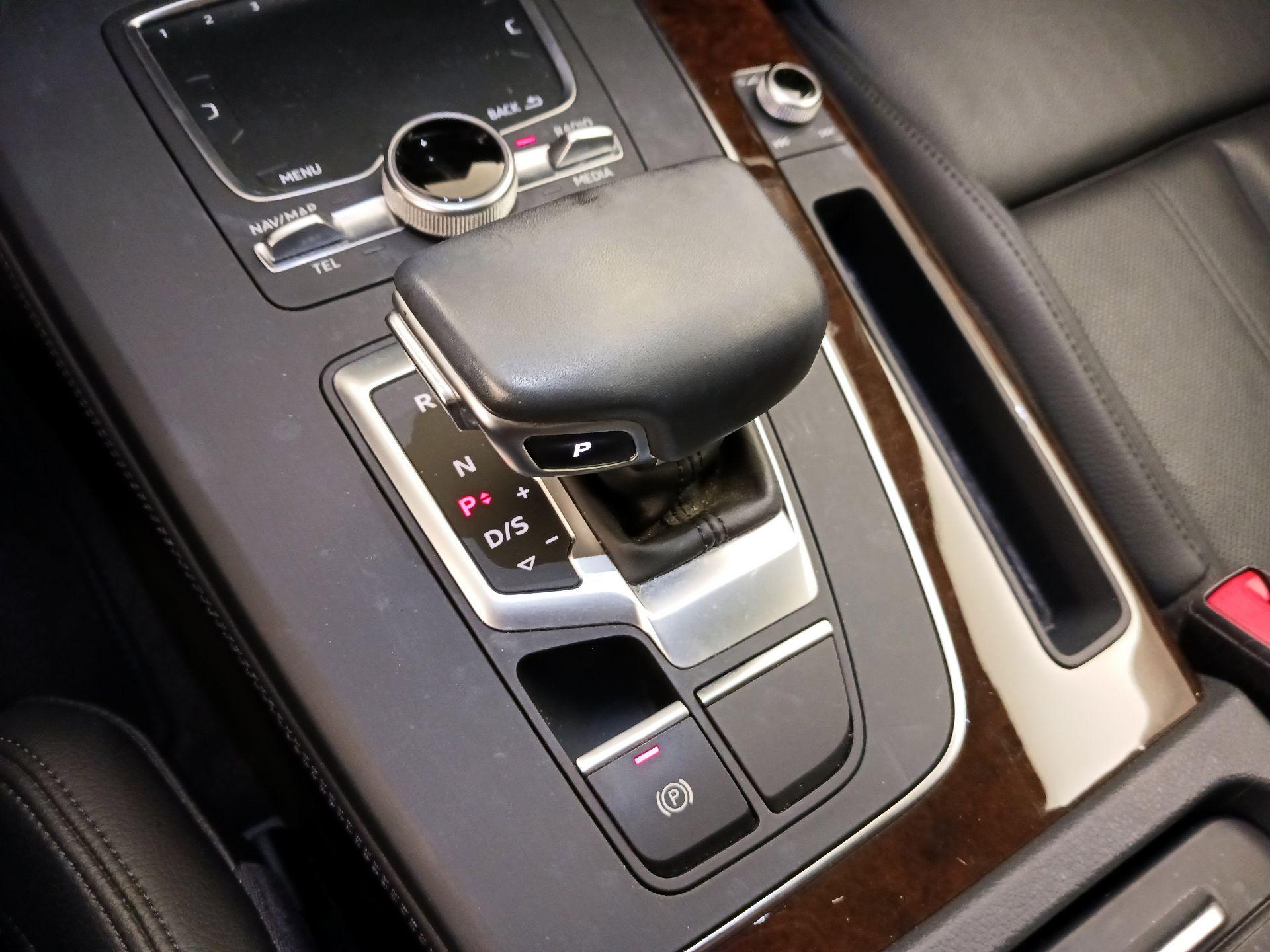 Thumbnail: 2019 Audi Q5 - 18