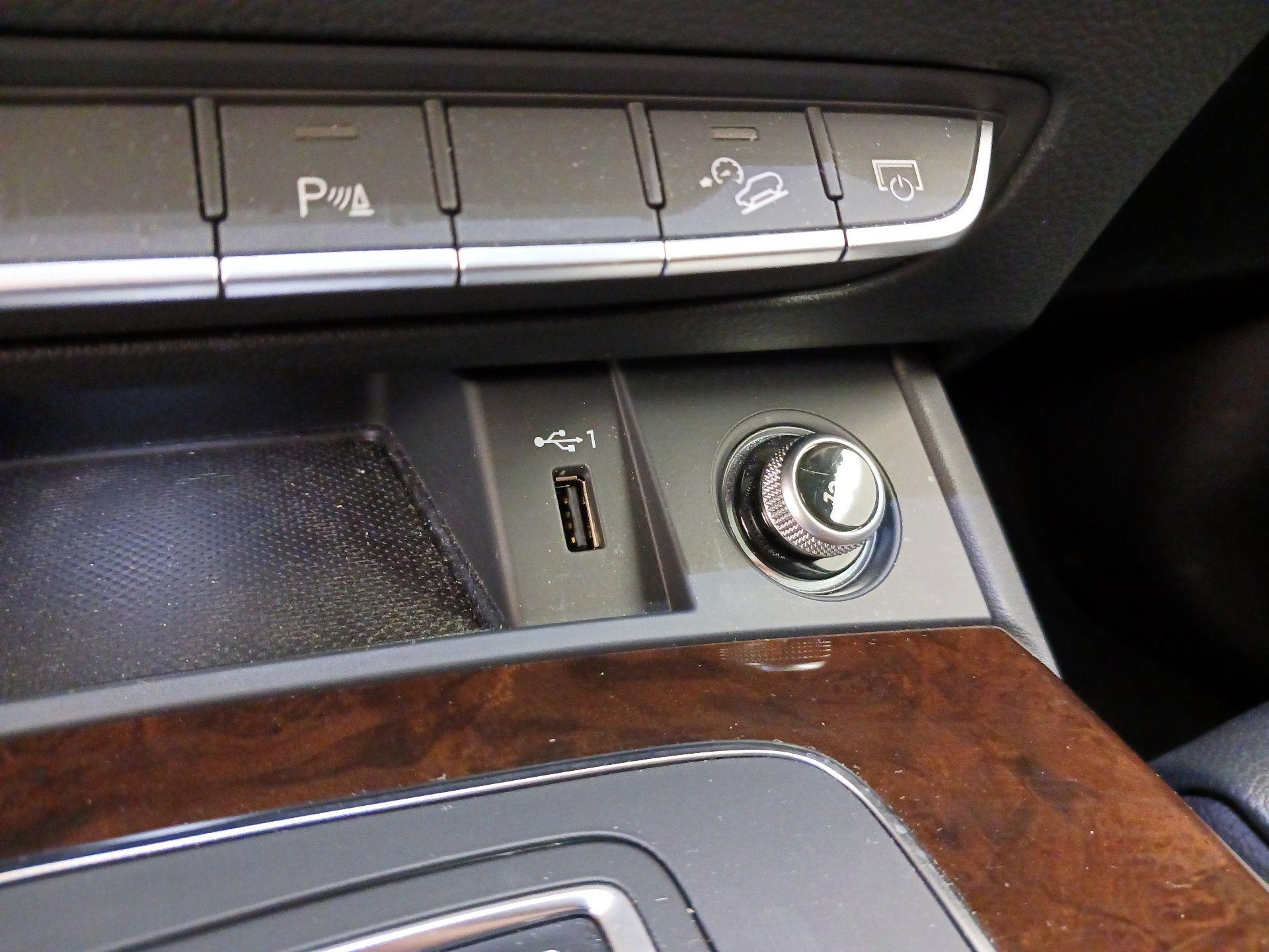 Thumbnail: 2019 Audi Q5 - 19