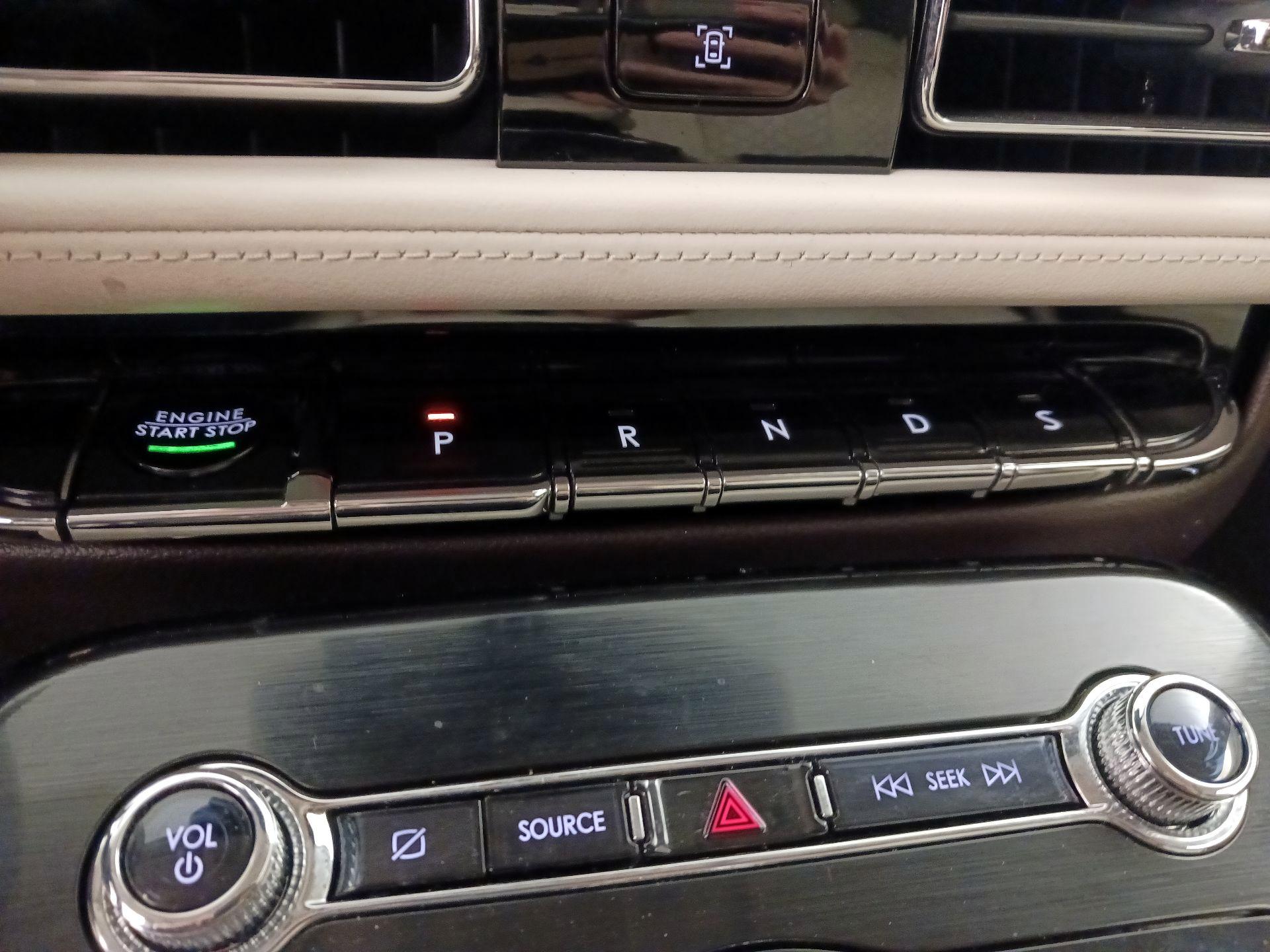 Thumbnail: 2021 Lincoln Nautilus - 18