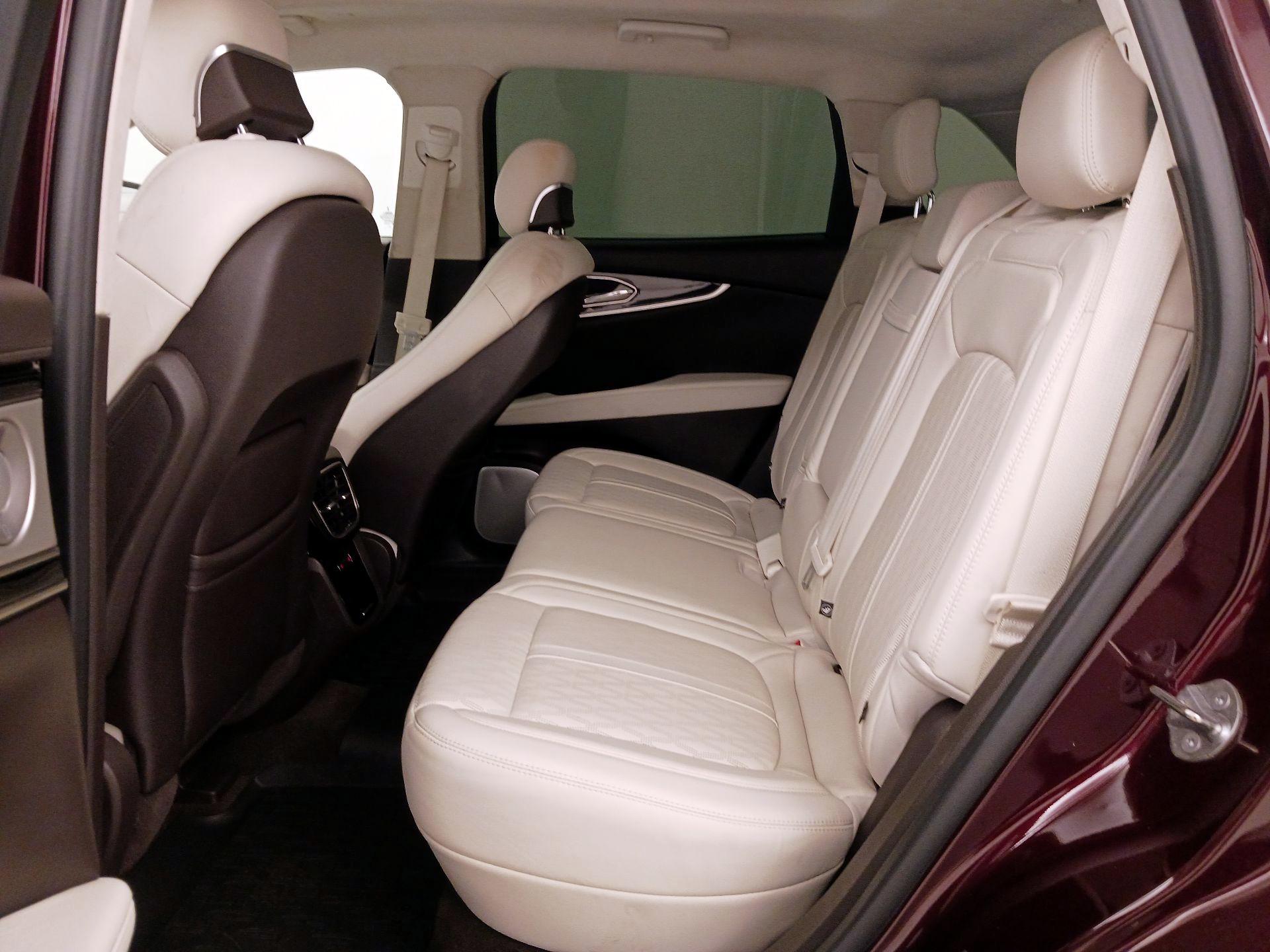 Thumbnail: 2021 Lincoln Nautilus - 20