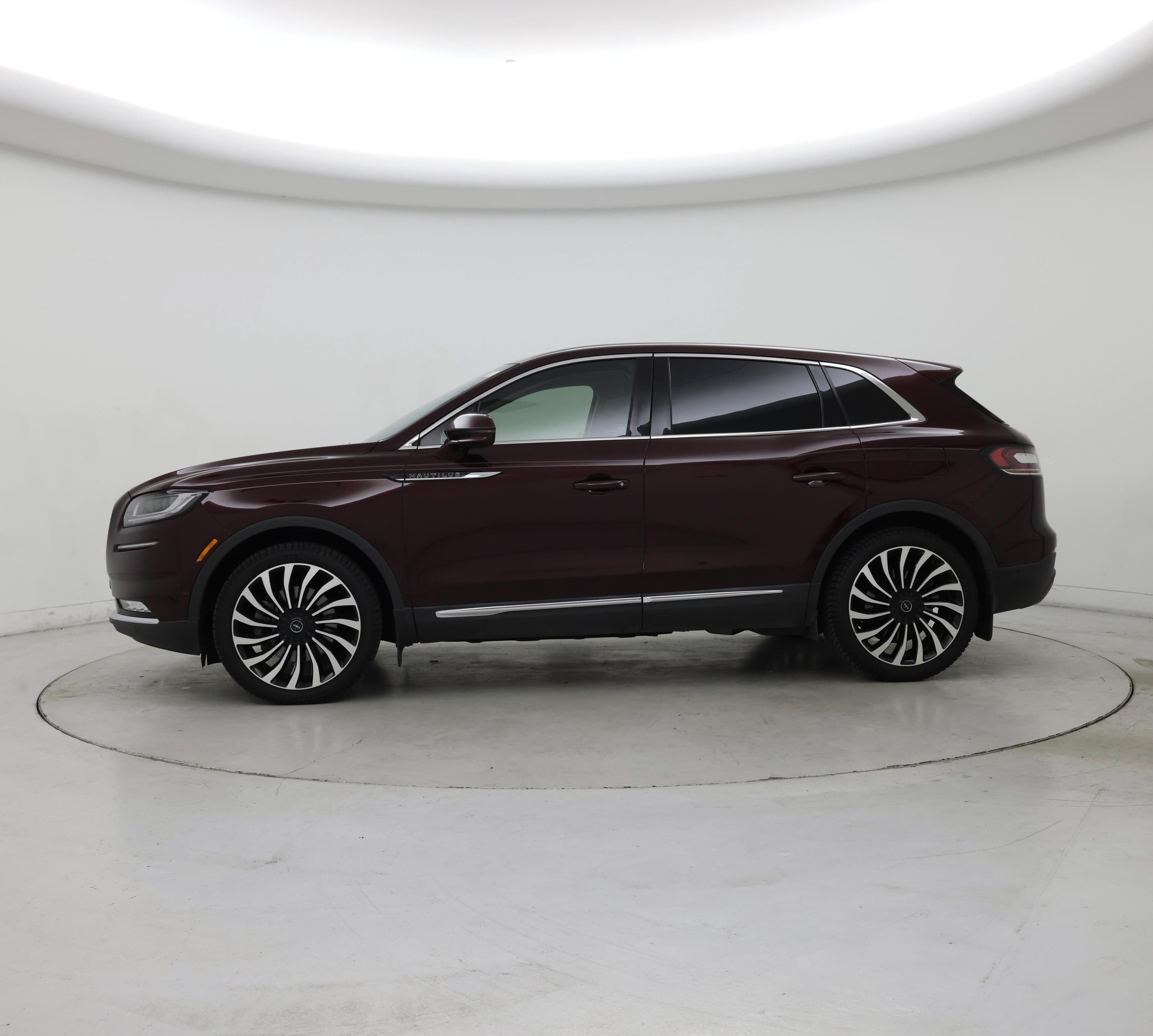 Thumbnail: 2021 Lincoln Nautilus - 3