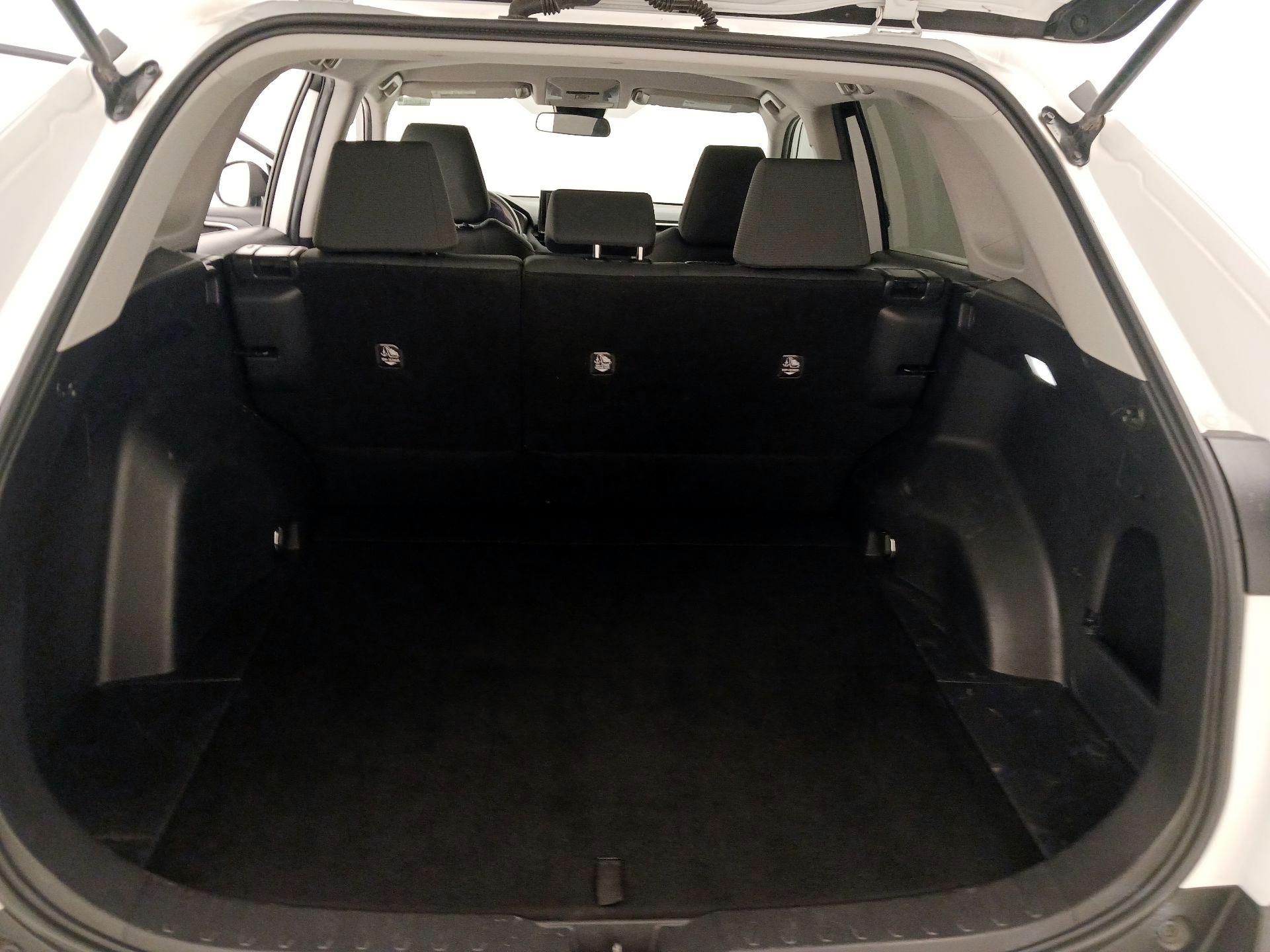 Thumbnail: 2022 Toyota RAV4 - 20