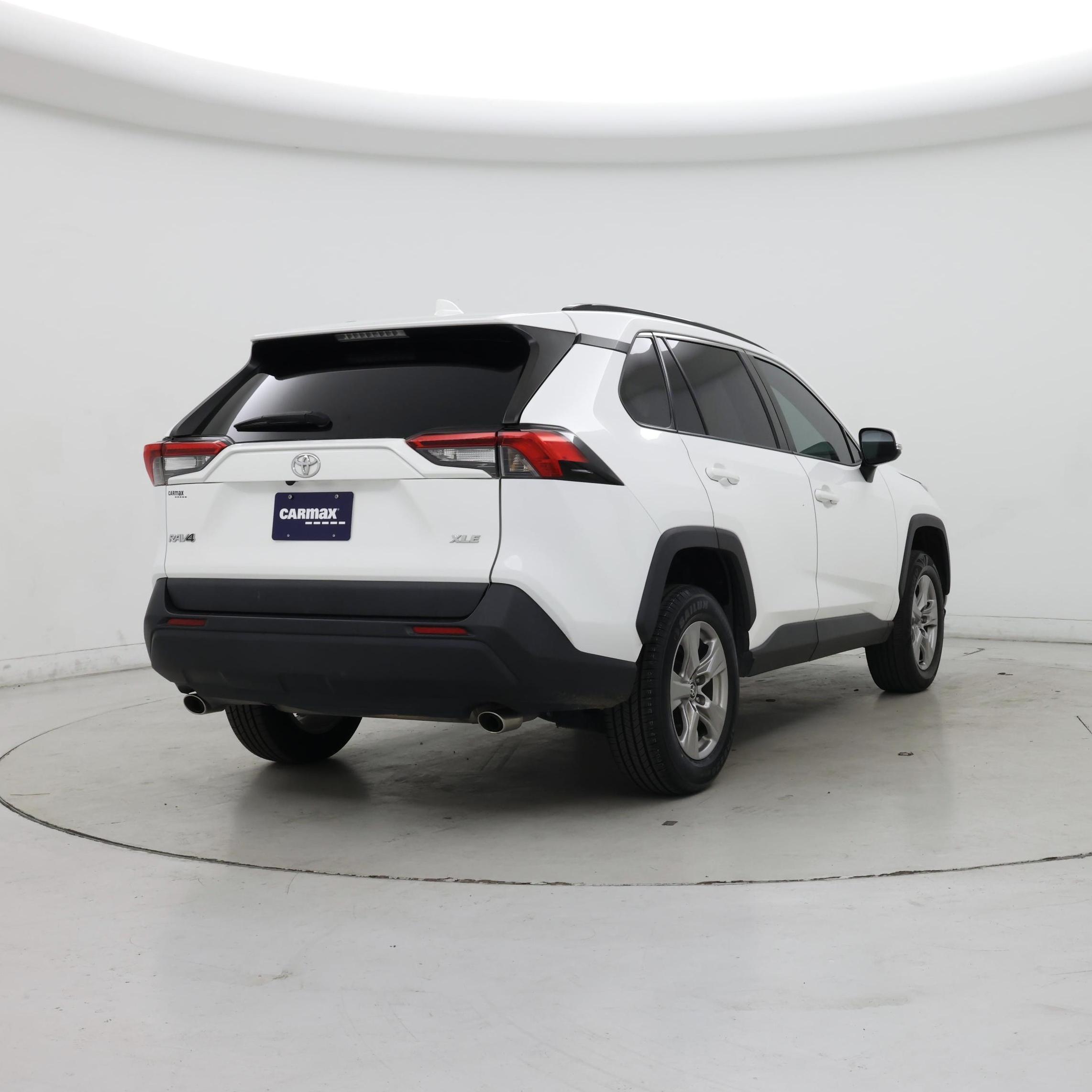 Thumbnail: 2022 Toyota RAV4 - 8