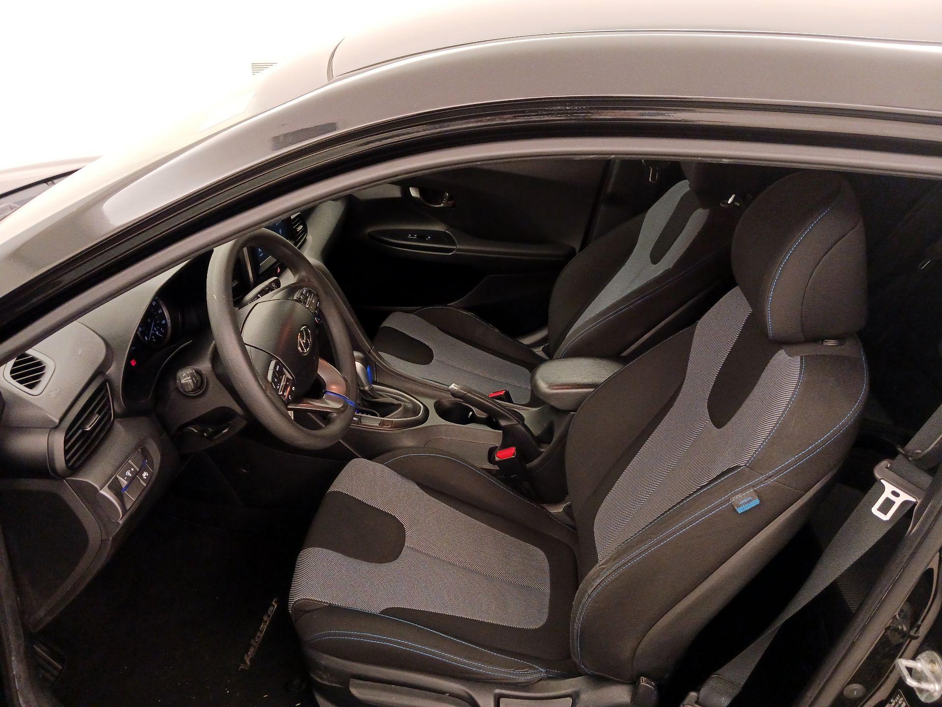 Thumbnail: 2020 Hyundai Veloster - 11