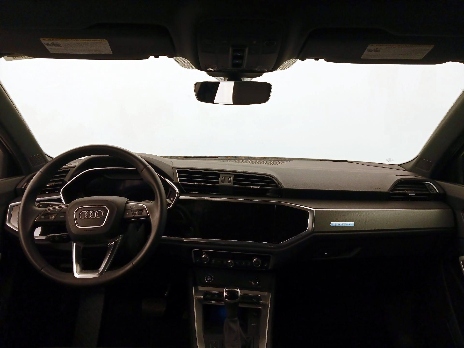 Thumbnail: 2023 Audi Q3 - 9