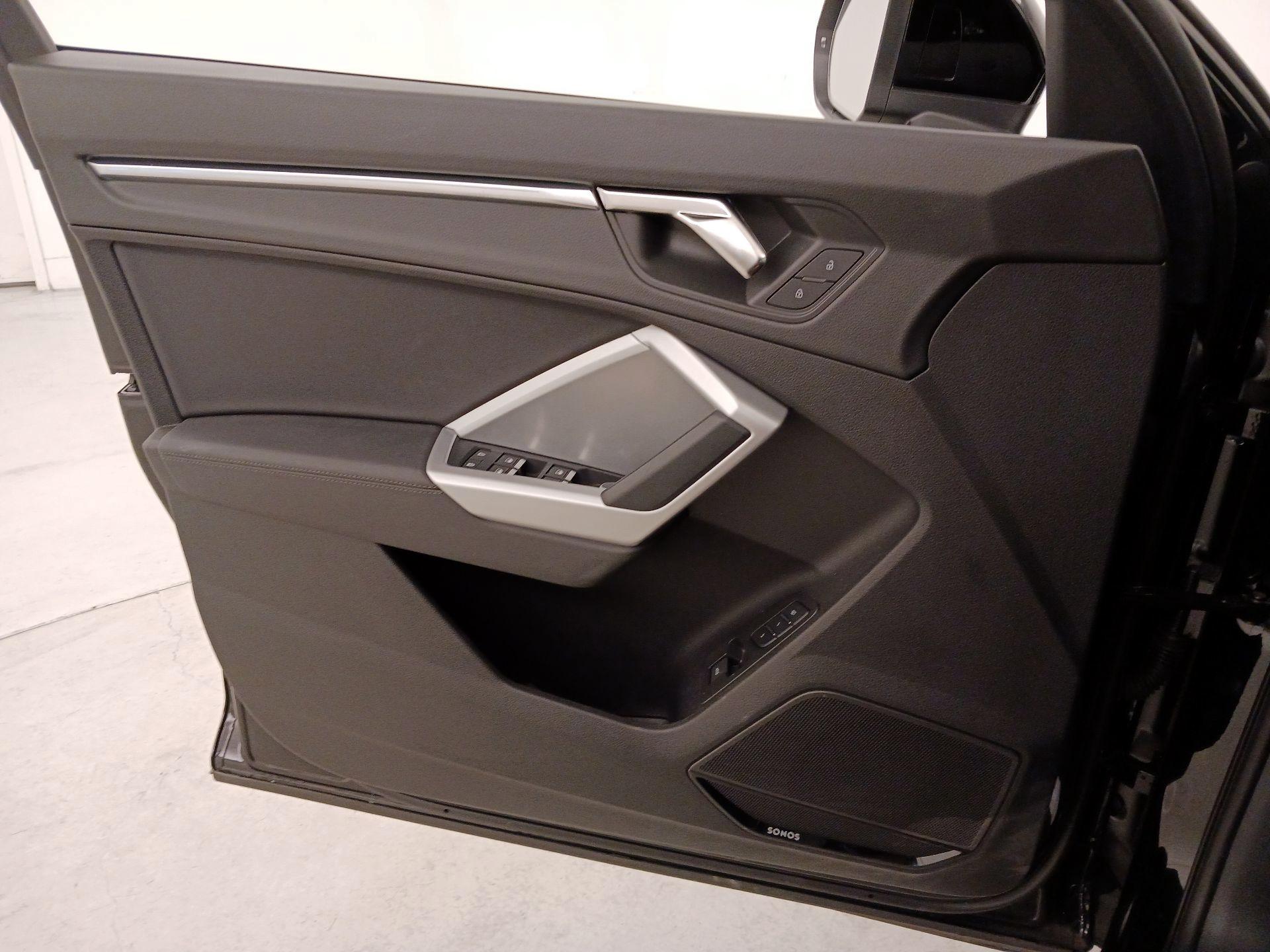 Thumbnail: 2023 Audi Q3 - 12