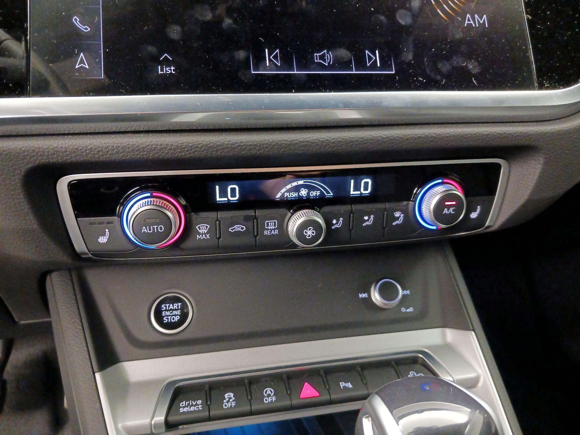 Thumbnail: 2023 Audi Q3 - 17