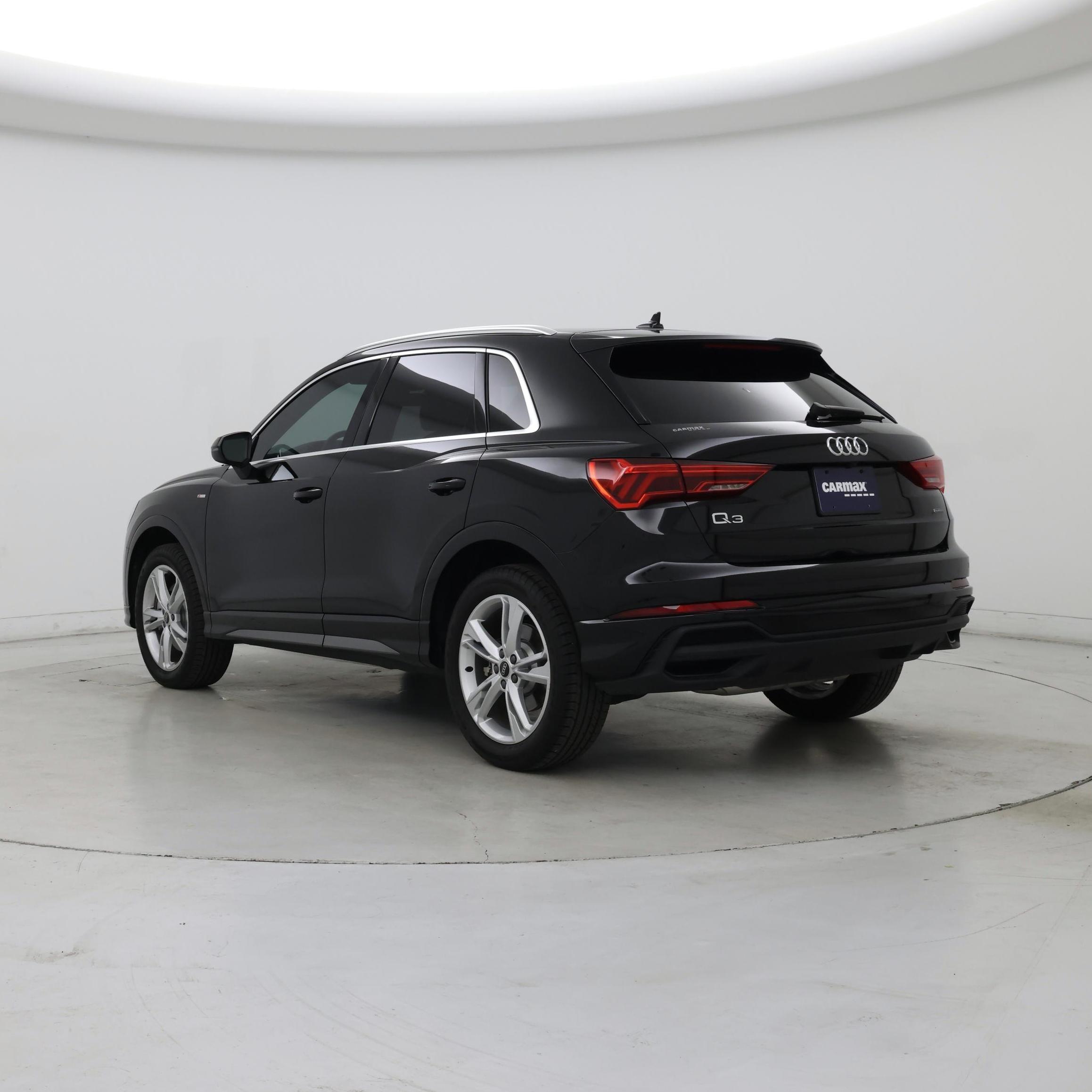 Thumbnail: 2023 Audi Q3 - 2