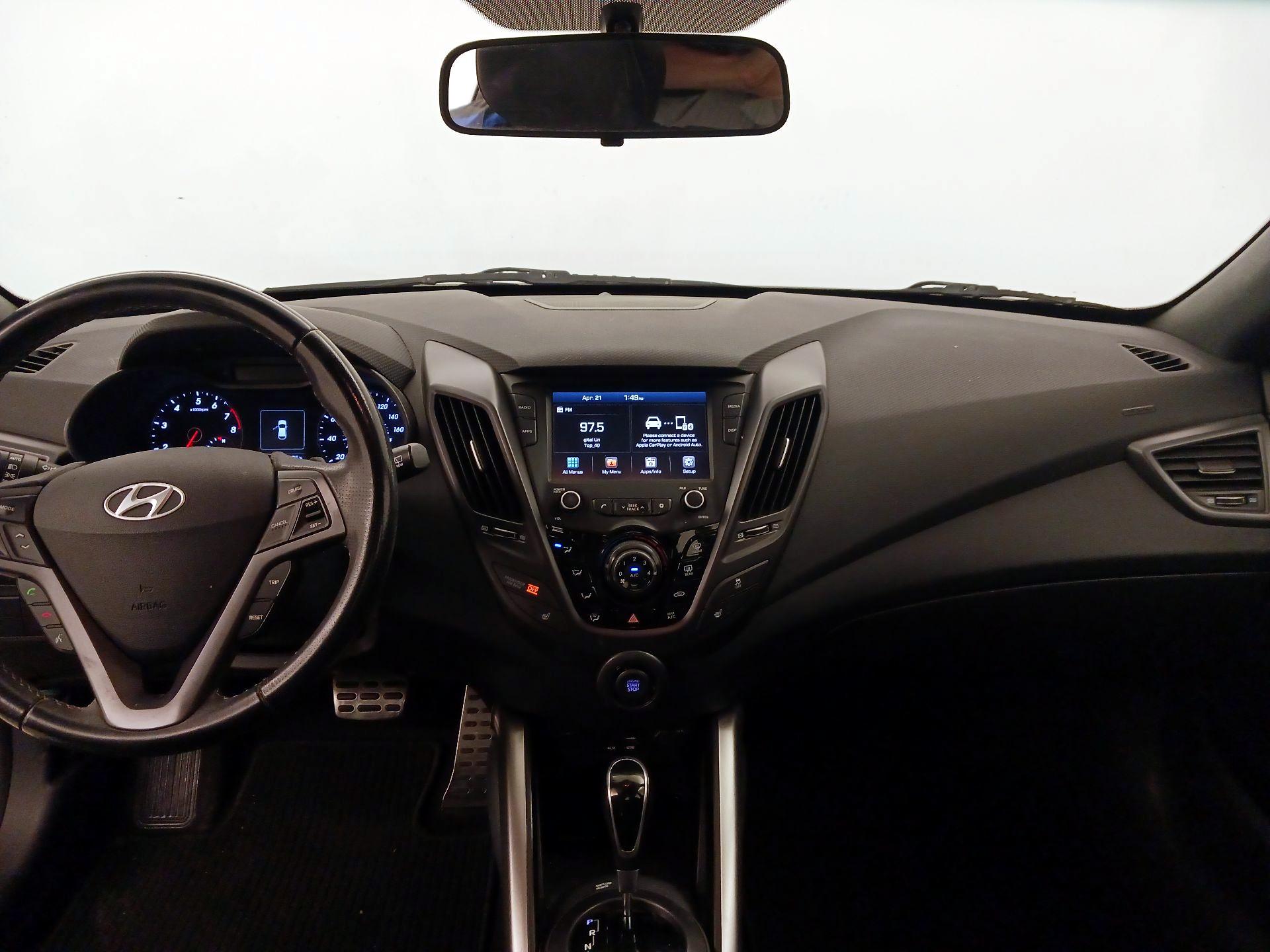 Thumbnail: 2017 Hyundai Veloster - 9