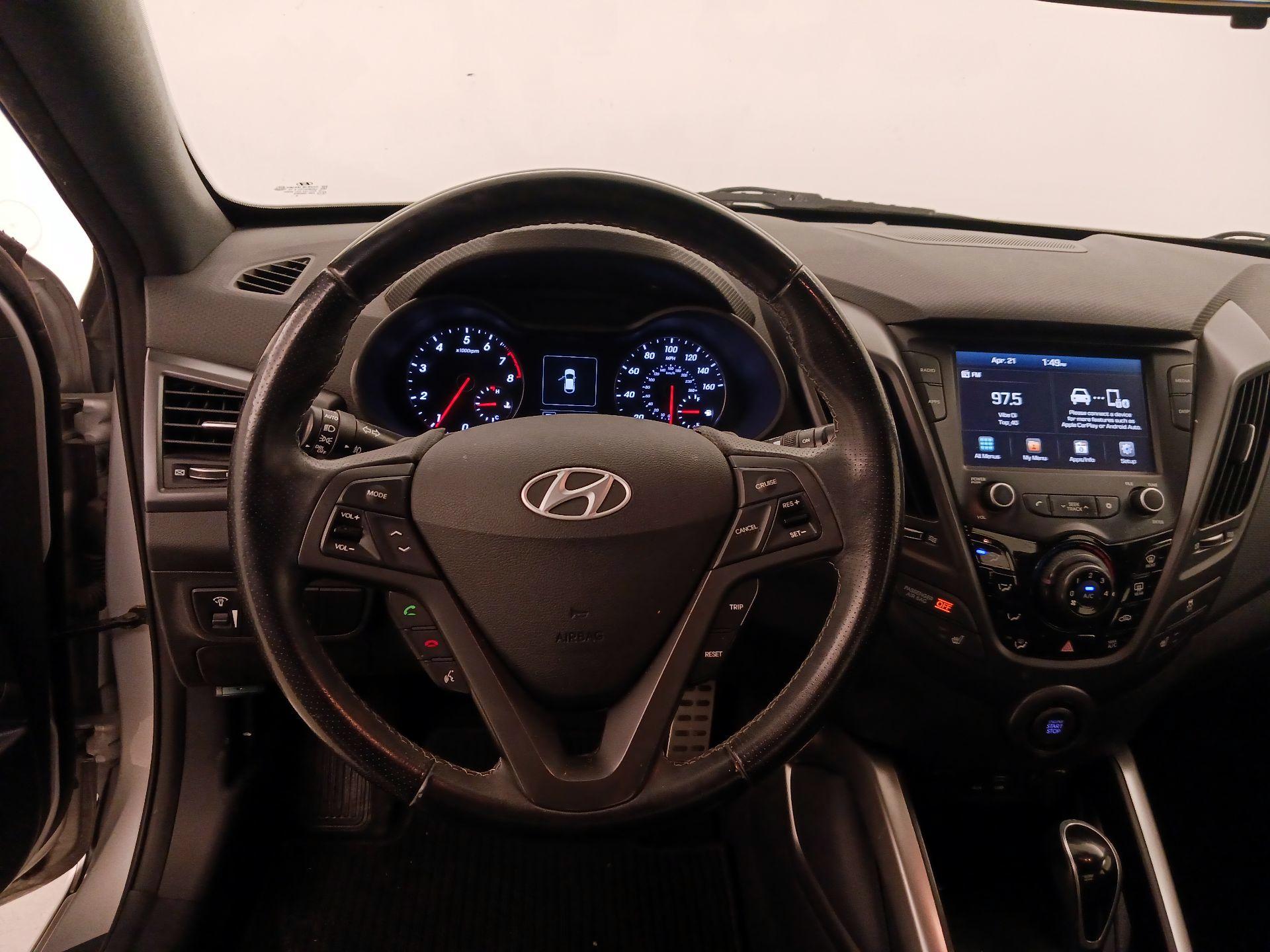 Thumbnail: 2017 Hyundai Veloster - 10