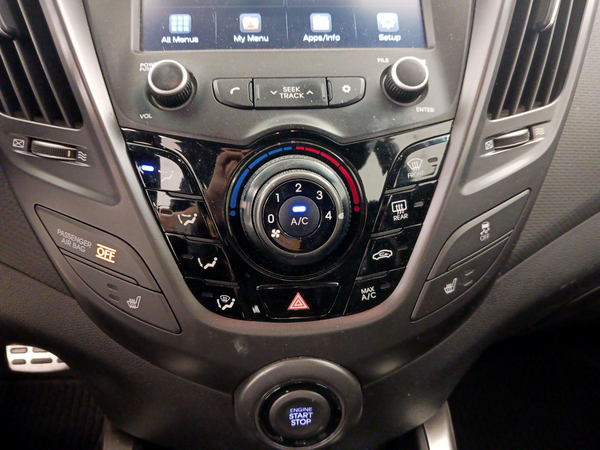 Thumbnail: 2017 Hyundai Veloster - 16