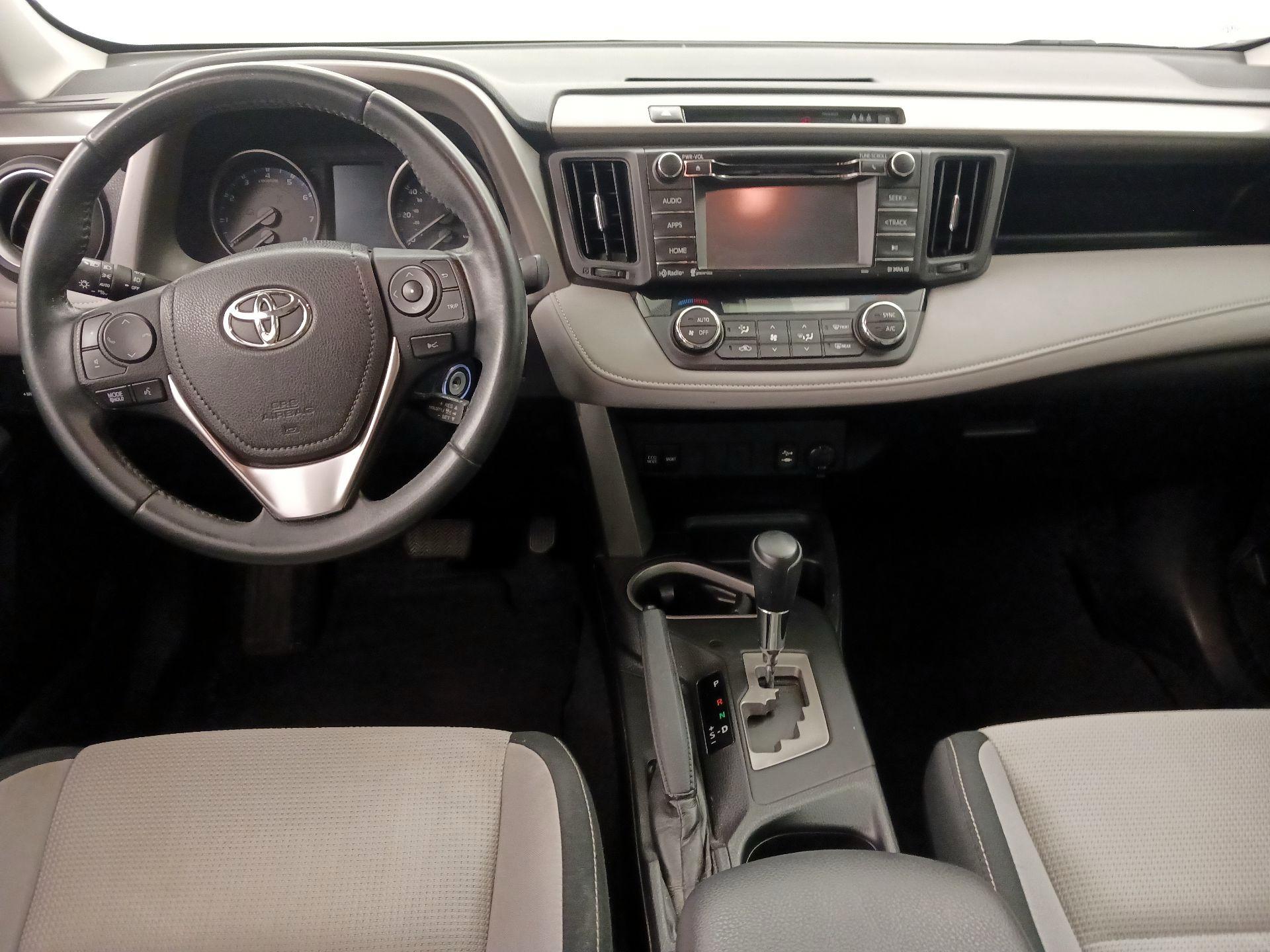 Thumbnail: 2017 Toyota RAV4 - 9
