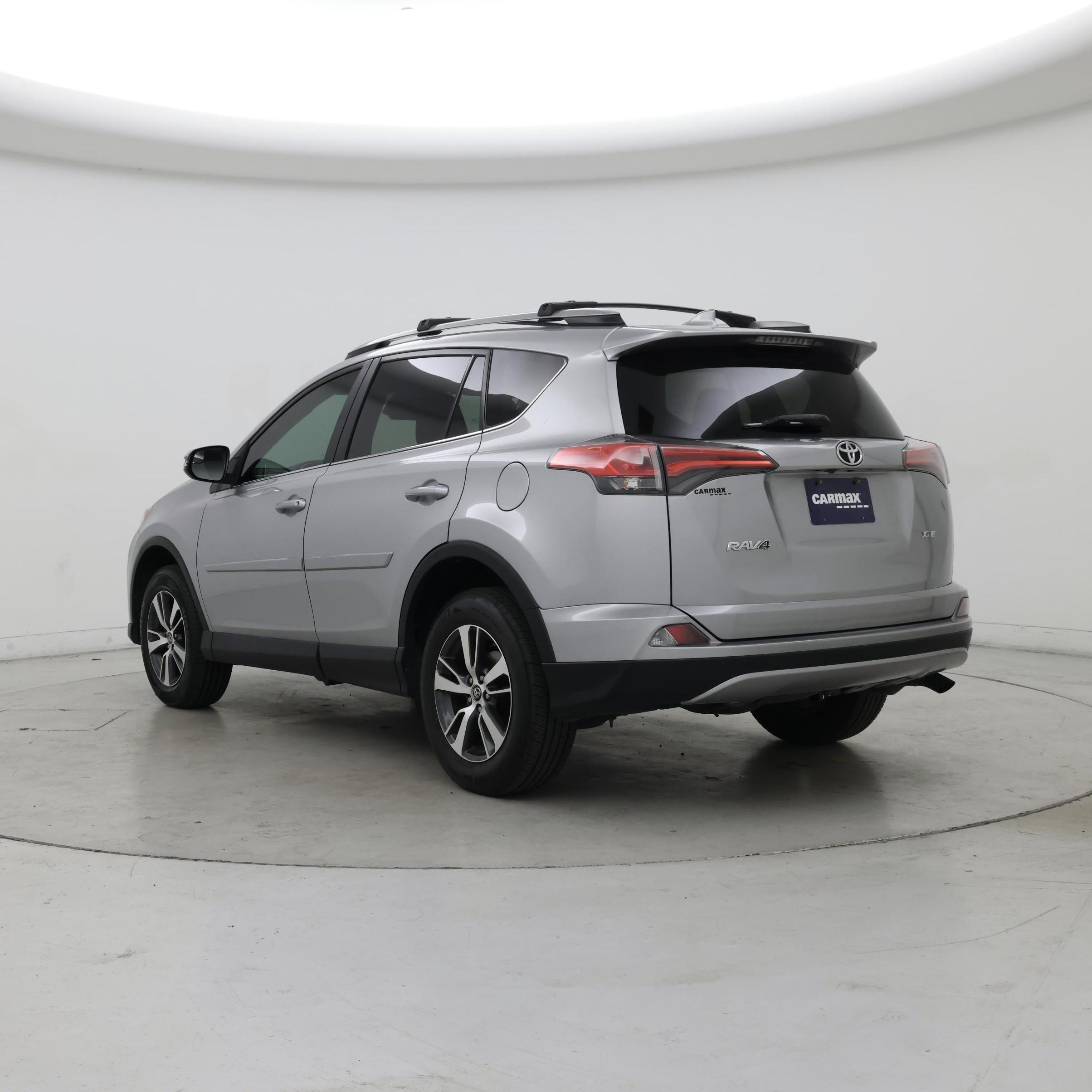 Thumbnail: 2017 Toyota RAV4 - 2