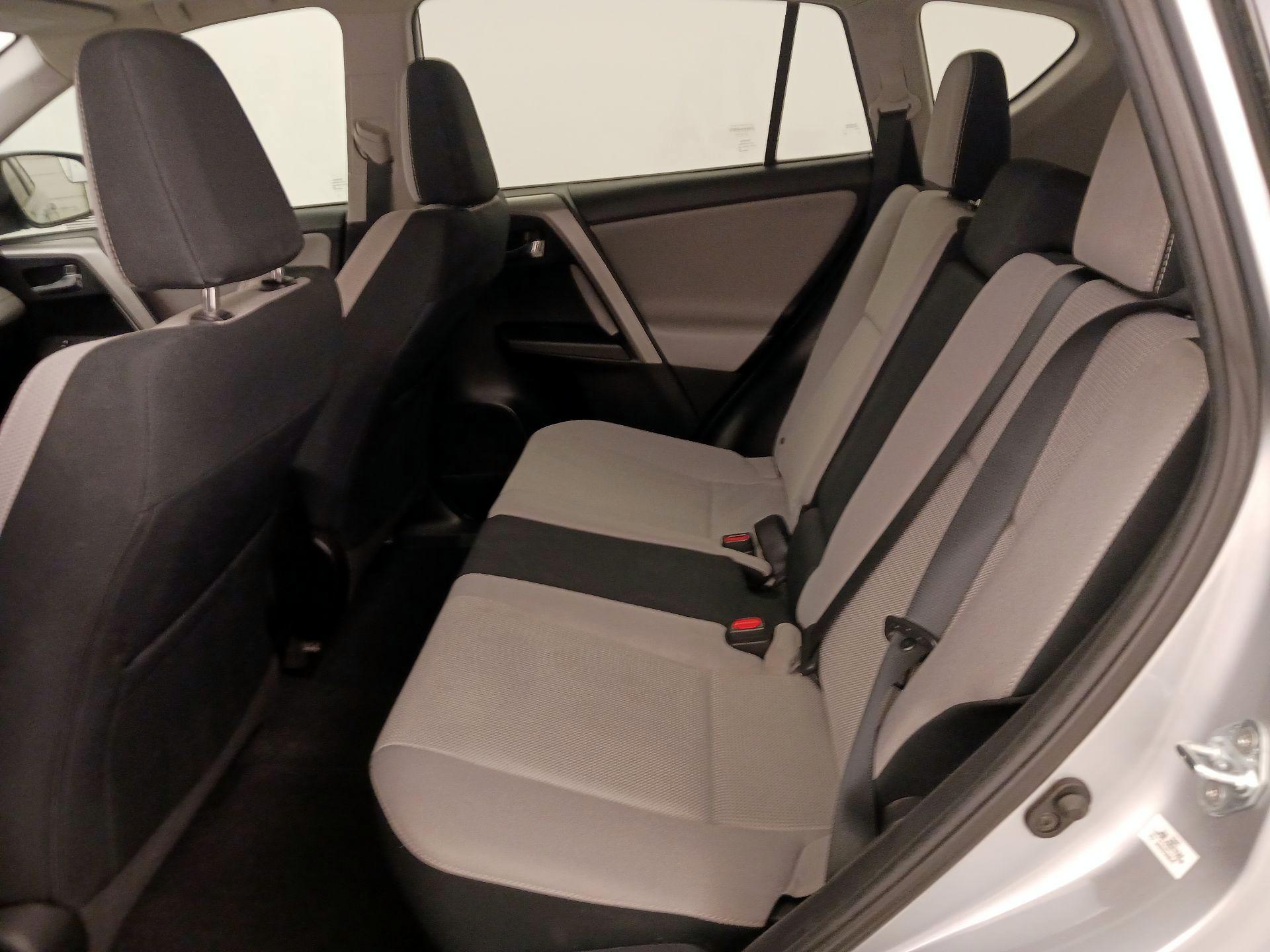Thumbnail: 2017 Toyota RAV4 - 20
