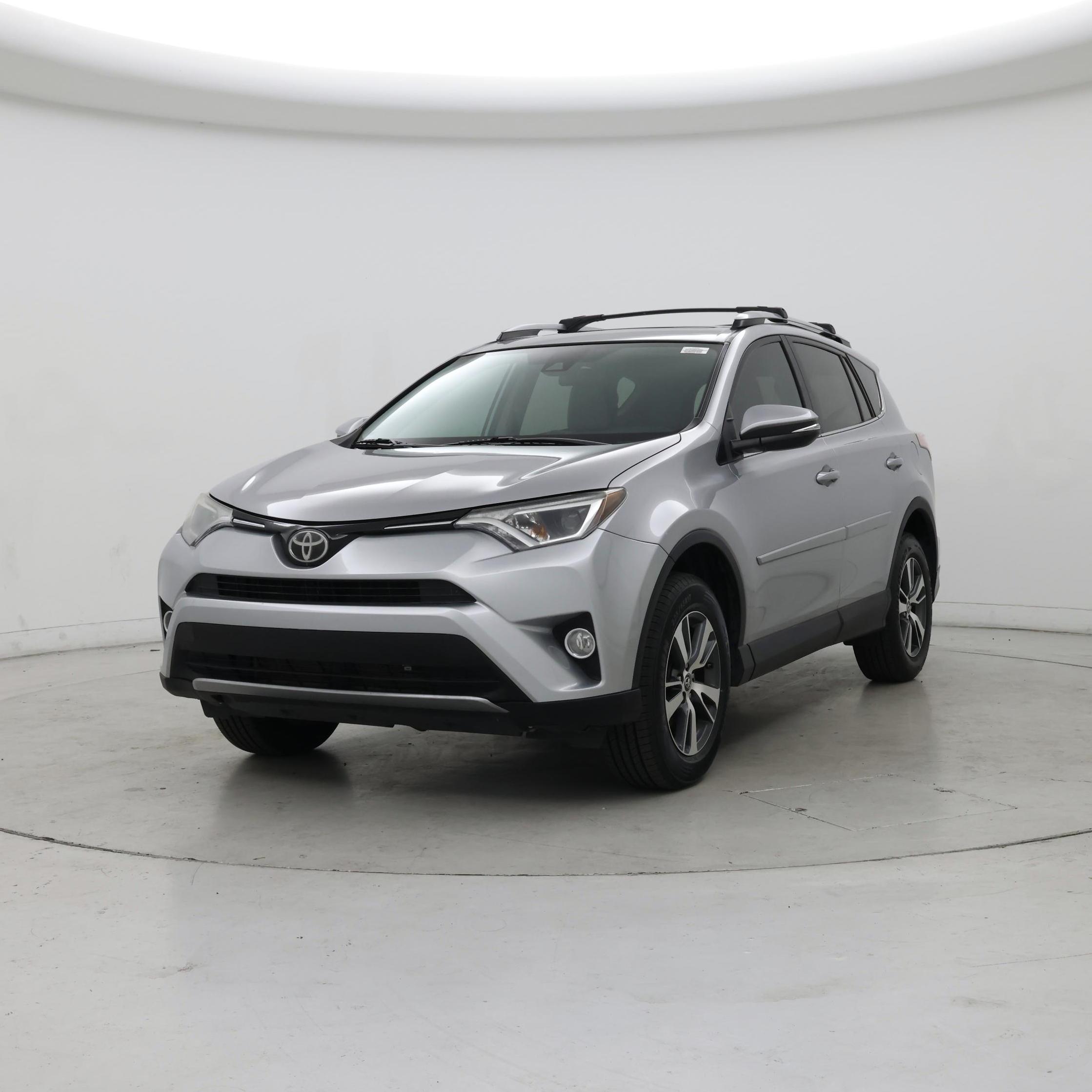 Thumbnail: 2017 Toyota RAV4 - 4