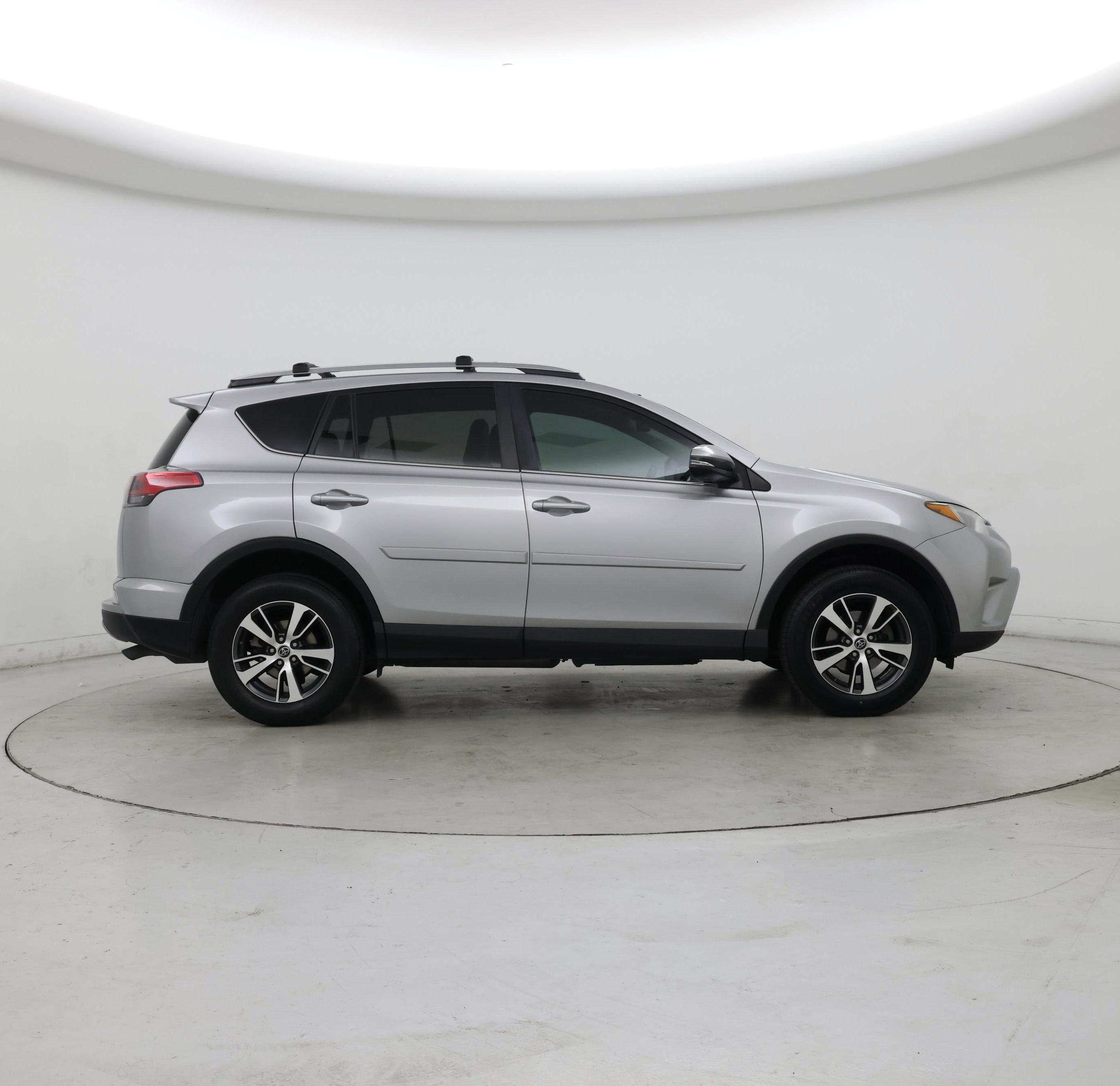 Thumbnail: 2017 Toyota RAV4 - 7