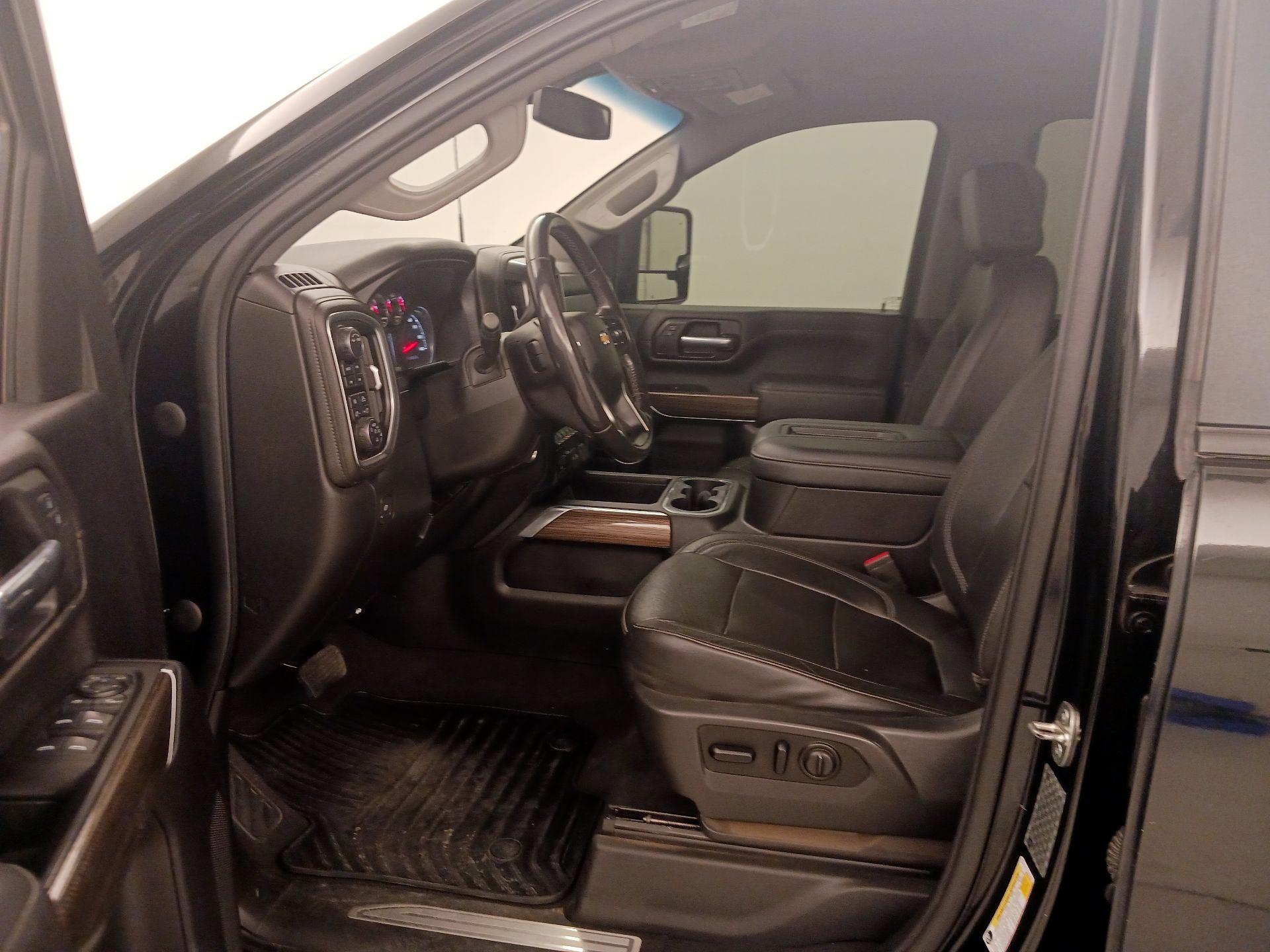 Thumbnail: 2020 Chevrolet Silverado 3500 - 11