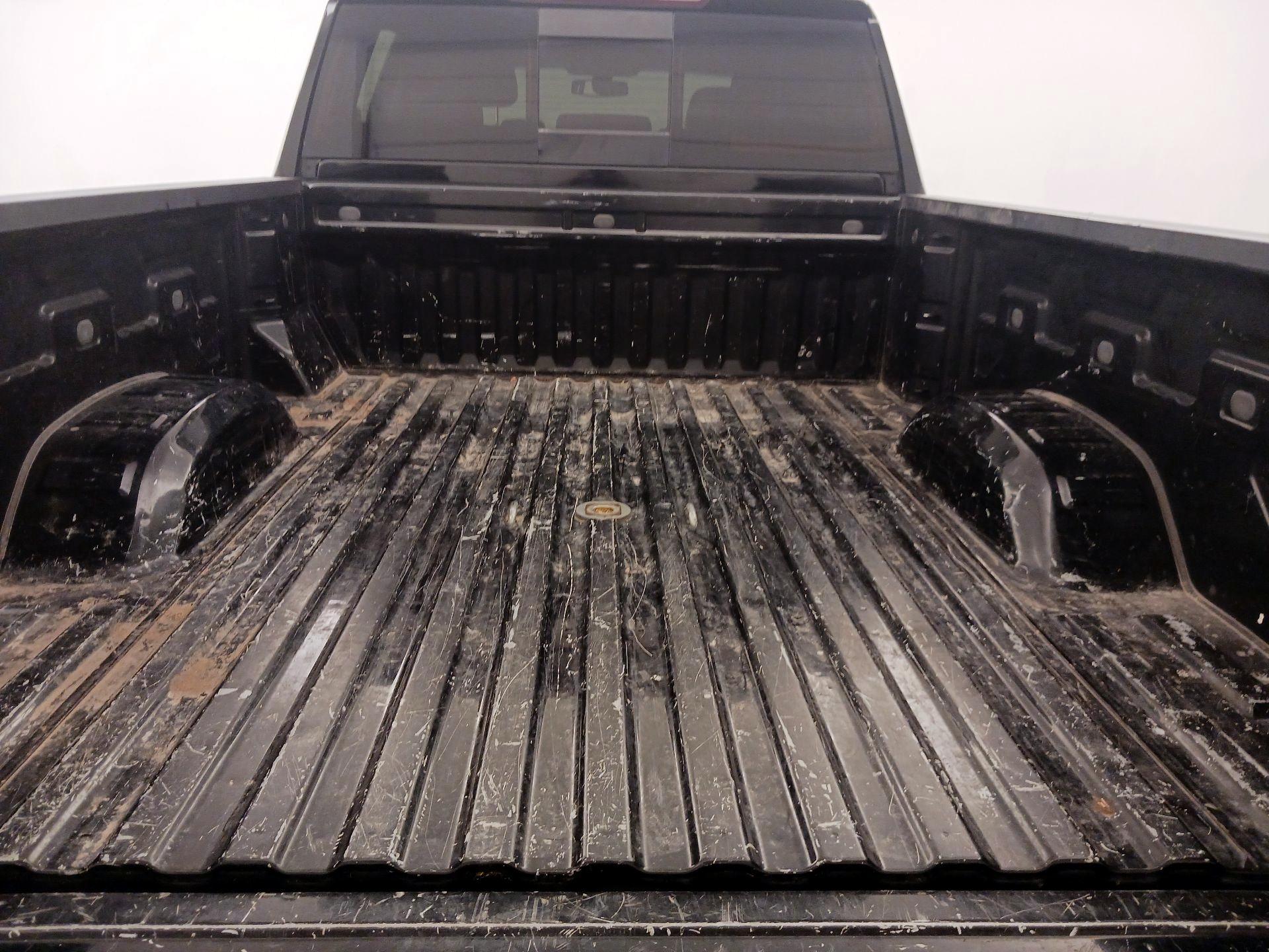 Thumbnail: 2020 Chevrolet Silverado 3500 - 20