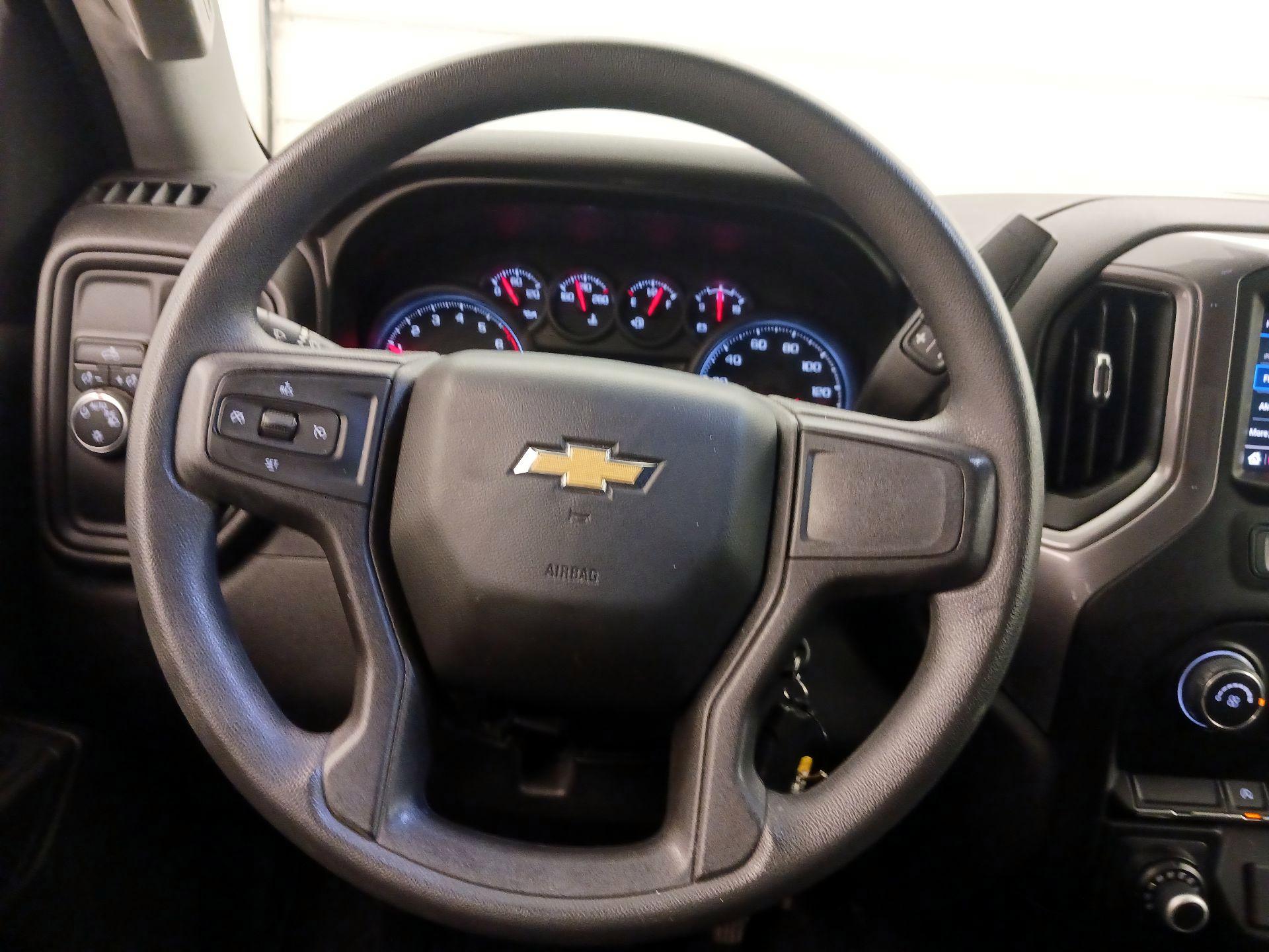 Thumbnail: 2021 Chevrolet Silverado 1500 - 10