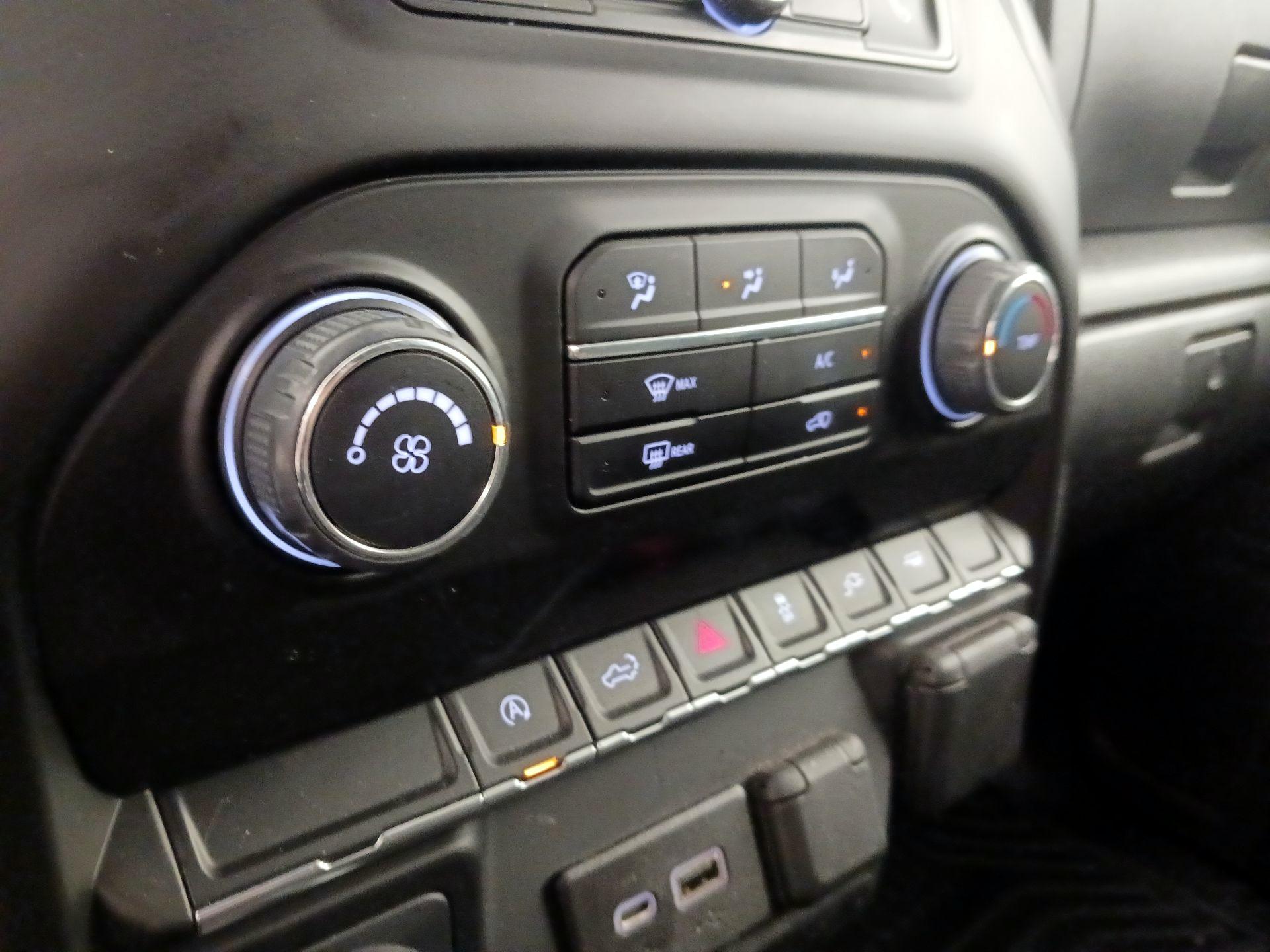 Thumbnail: 2021 Chevrolet Silverado 1500 - 16