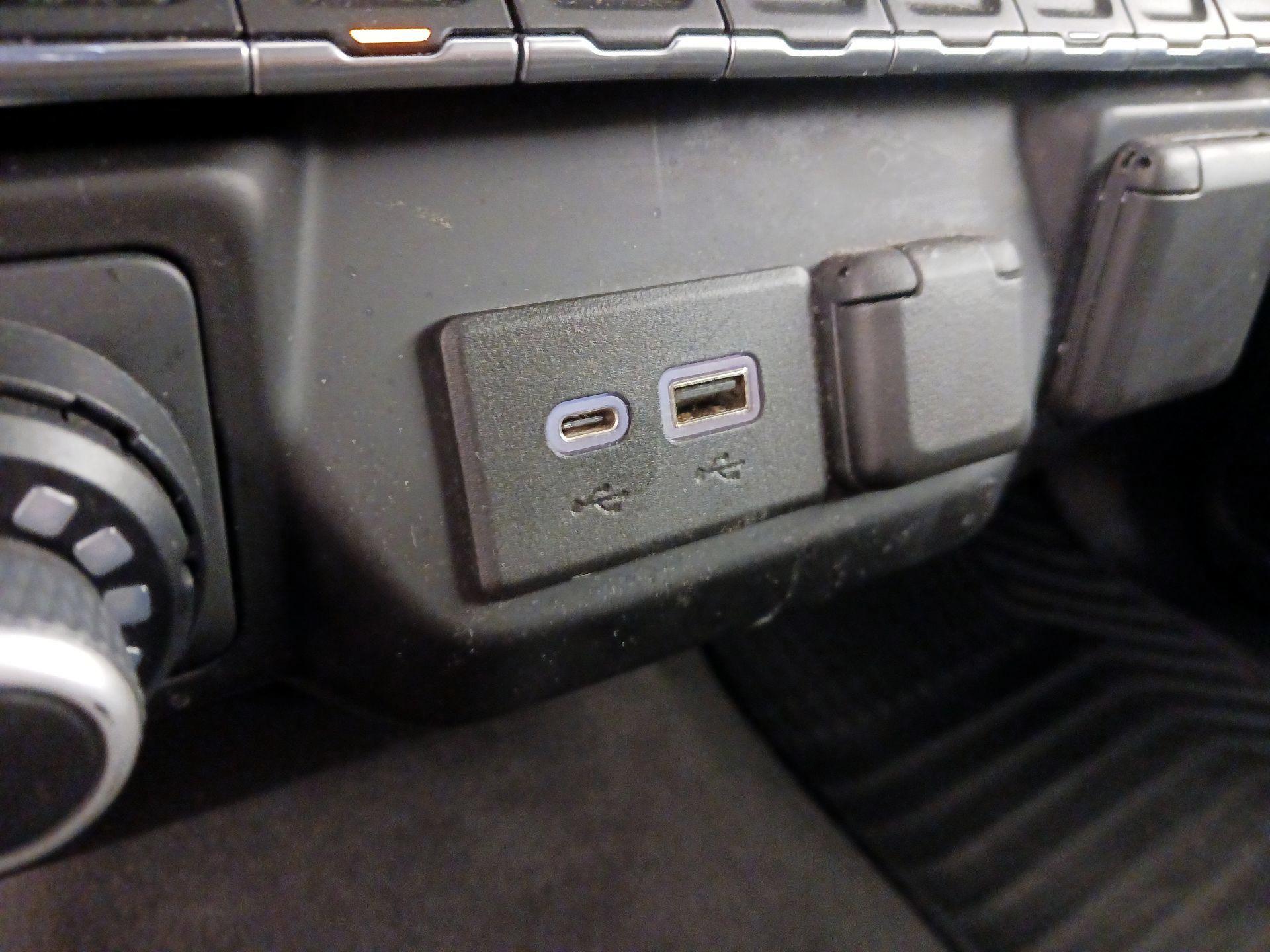 Thumbnail: 2021 Chevrolet Silverado 1500 - 18