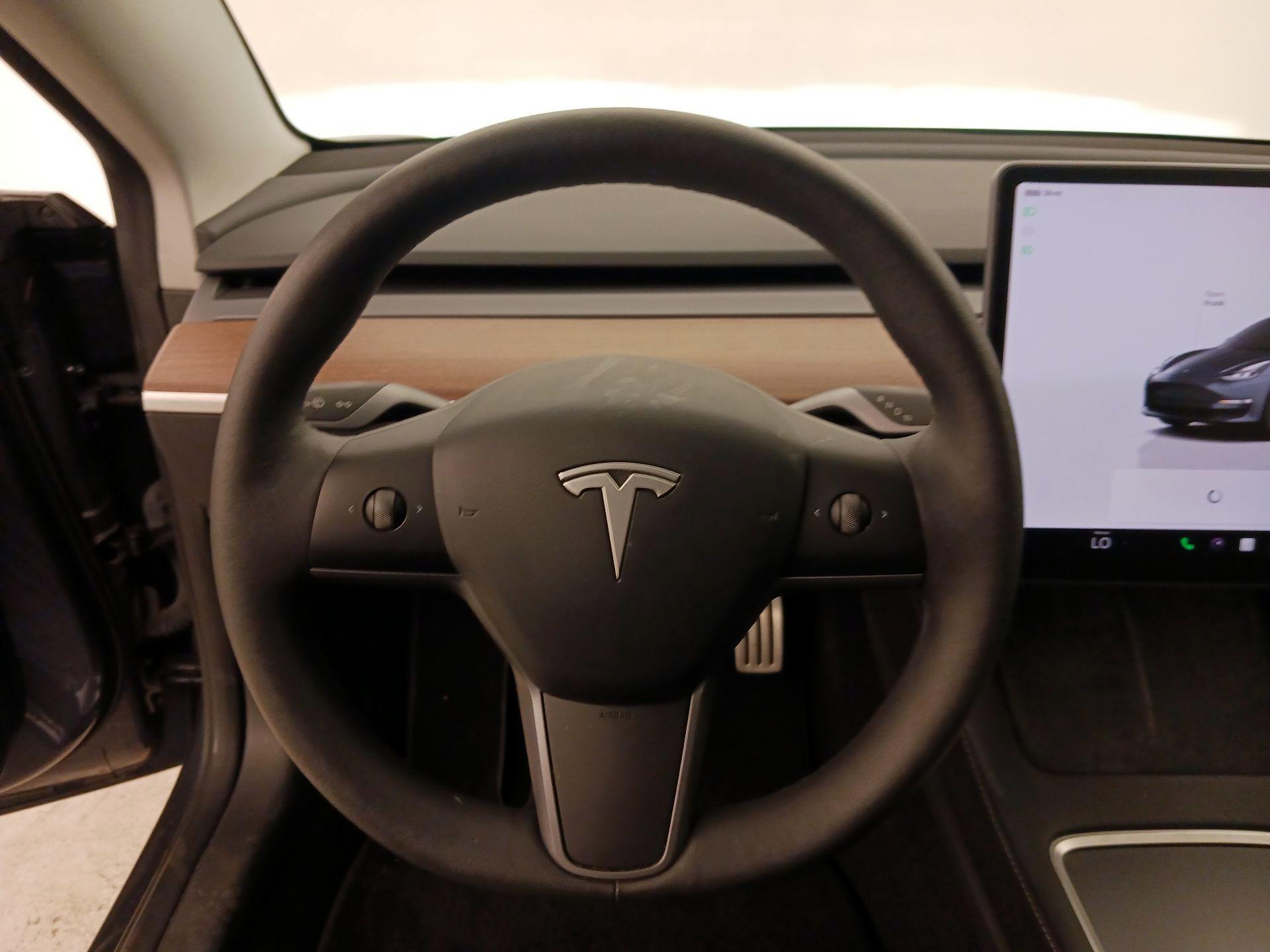 Thumbnail: 2023 Tesla Model 3 - 10