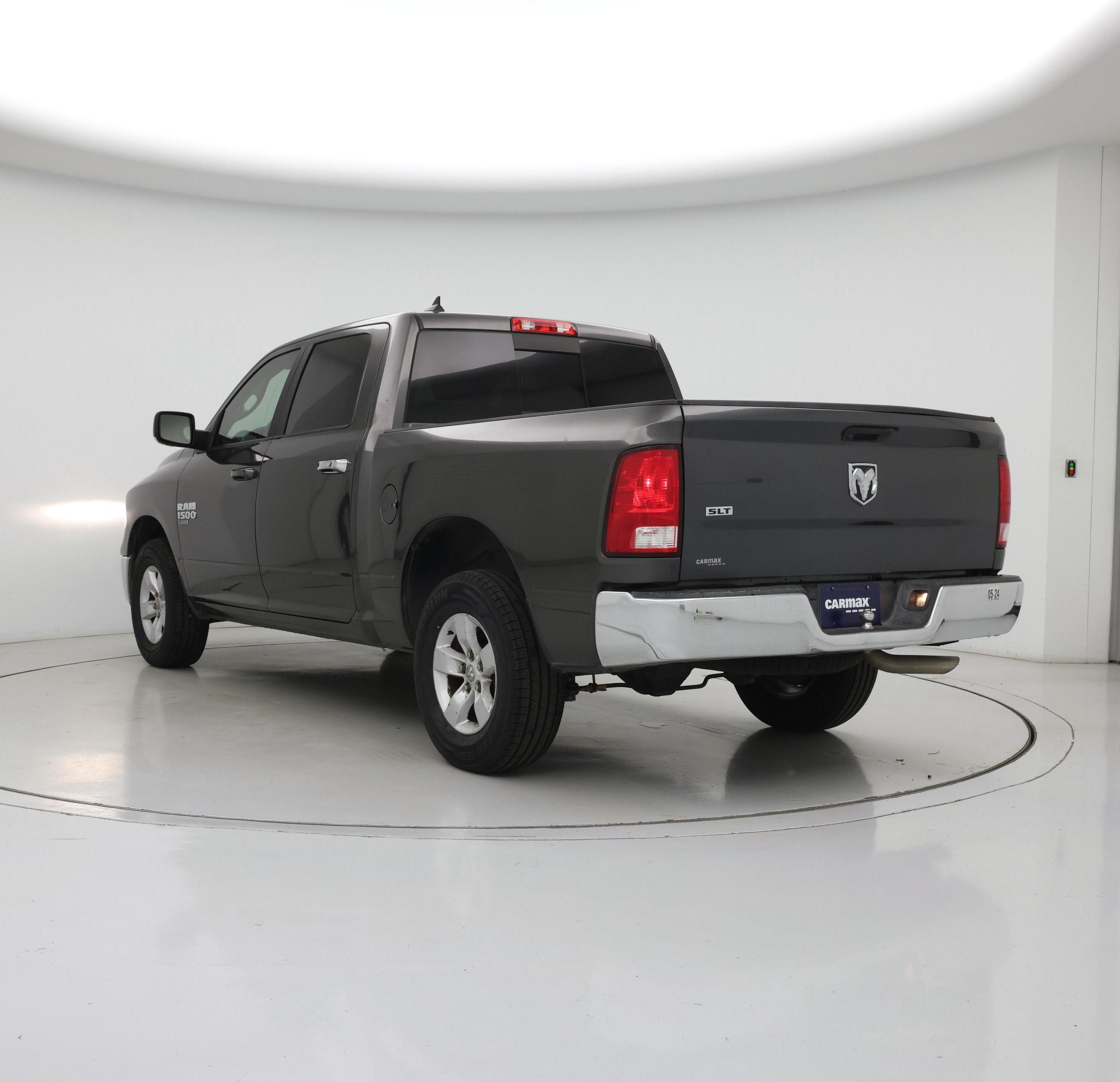 Thumbnail: 2019 RAM 1500 Classic - 2